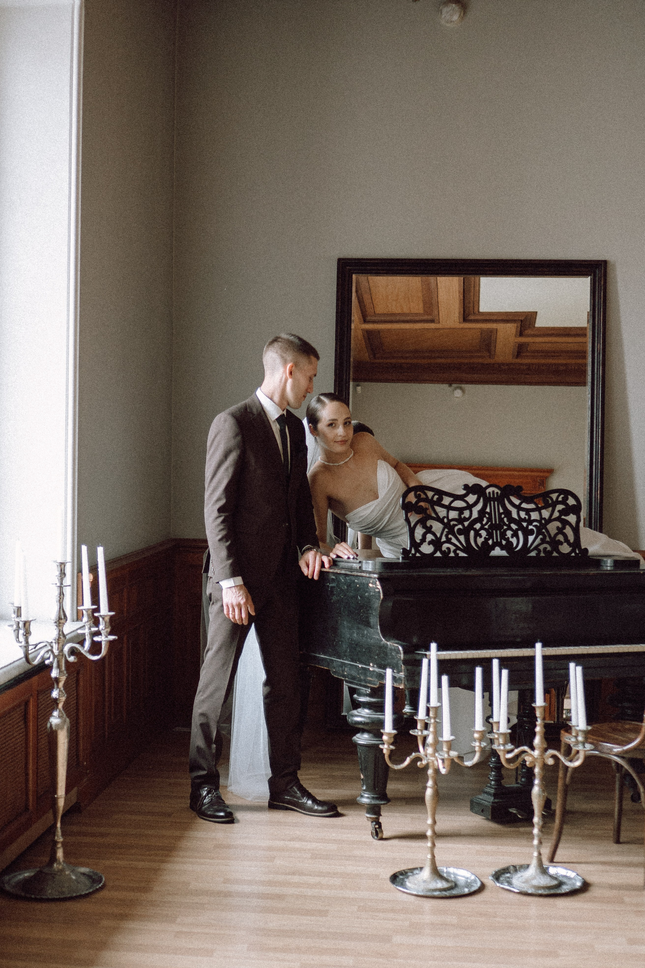 СВАДЕБНАЯ ПРОГУЛКА В САНТК-ПЕТЕРБУРГЕ (ИСАКИЕВСКИЙ СОБОР, ЗИМНЯЯ КАНАВКА, ЭРМИТАЖ И БОЛЬШАЯ МОРСКАЯ УЛИЦА). Профессиональный фотограф, Санкт-Петербург — Виктория Богомолова