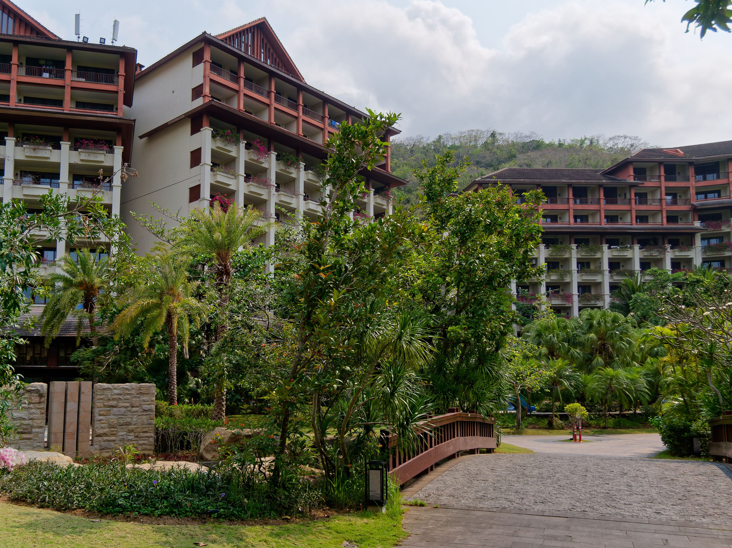 Хайнань 2026, отель «Stony Brook Villa Jianguo Resort Sanya 4*». Фотопрогулки по Миру