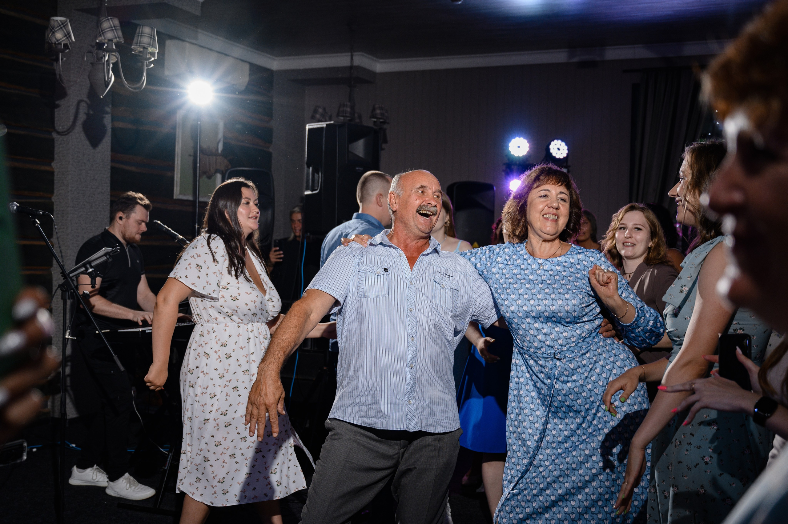 Данил и Елизавета. Свадебный и Семейный фотограф в Абакане, Красноярске