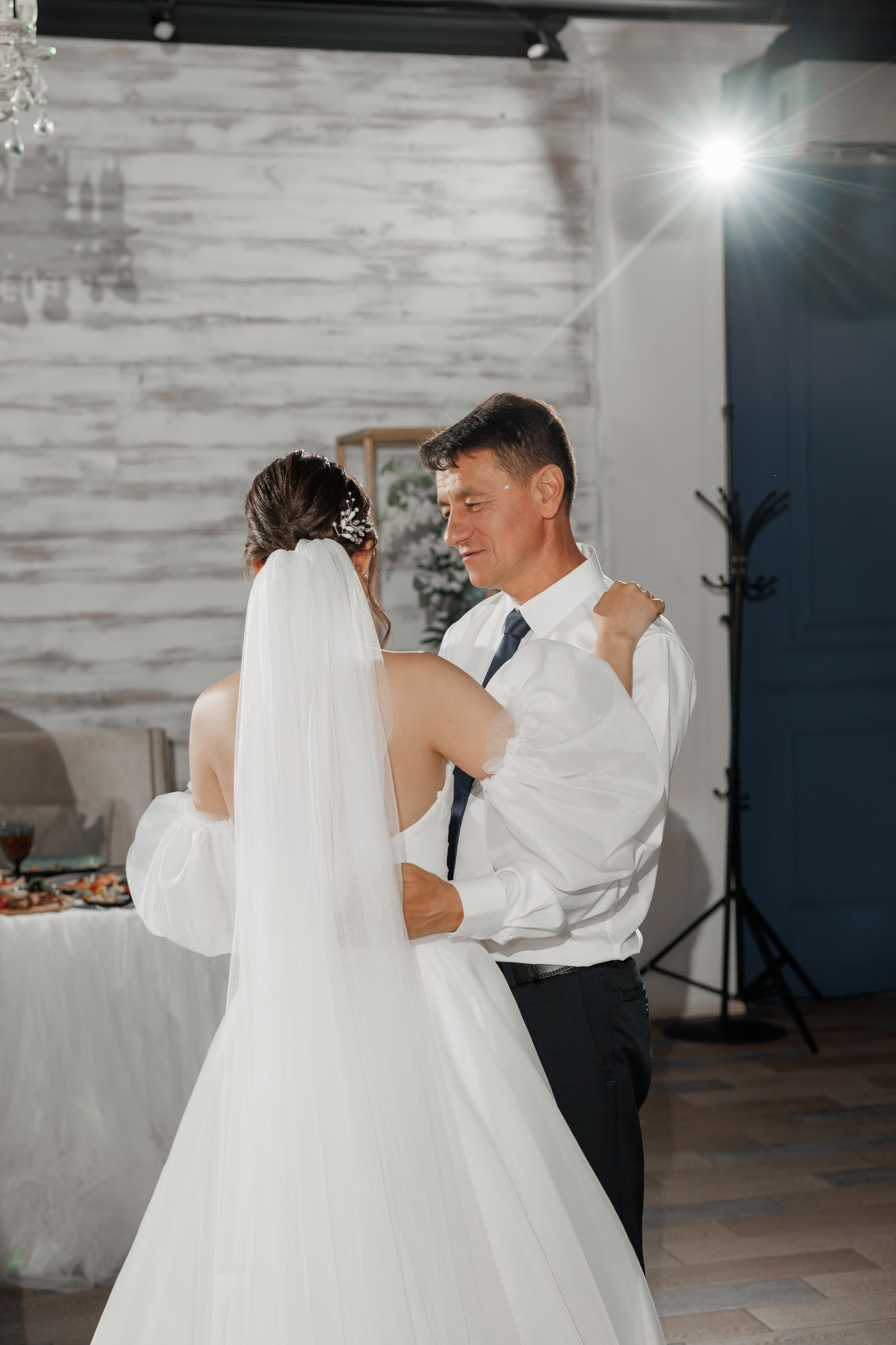 Полина и Дмитрий, загородный клуб «Барин», ЗАГС в г. Пушкино. Свадебный и репортажный фотограф (Москва, Королев и другие)