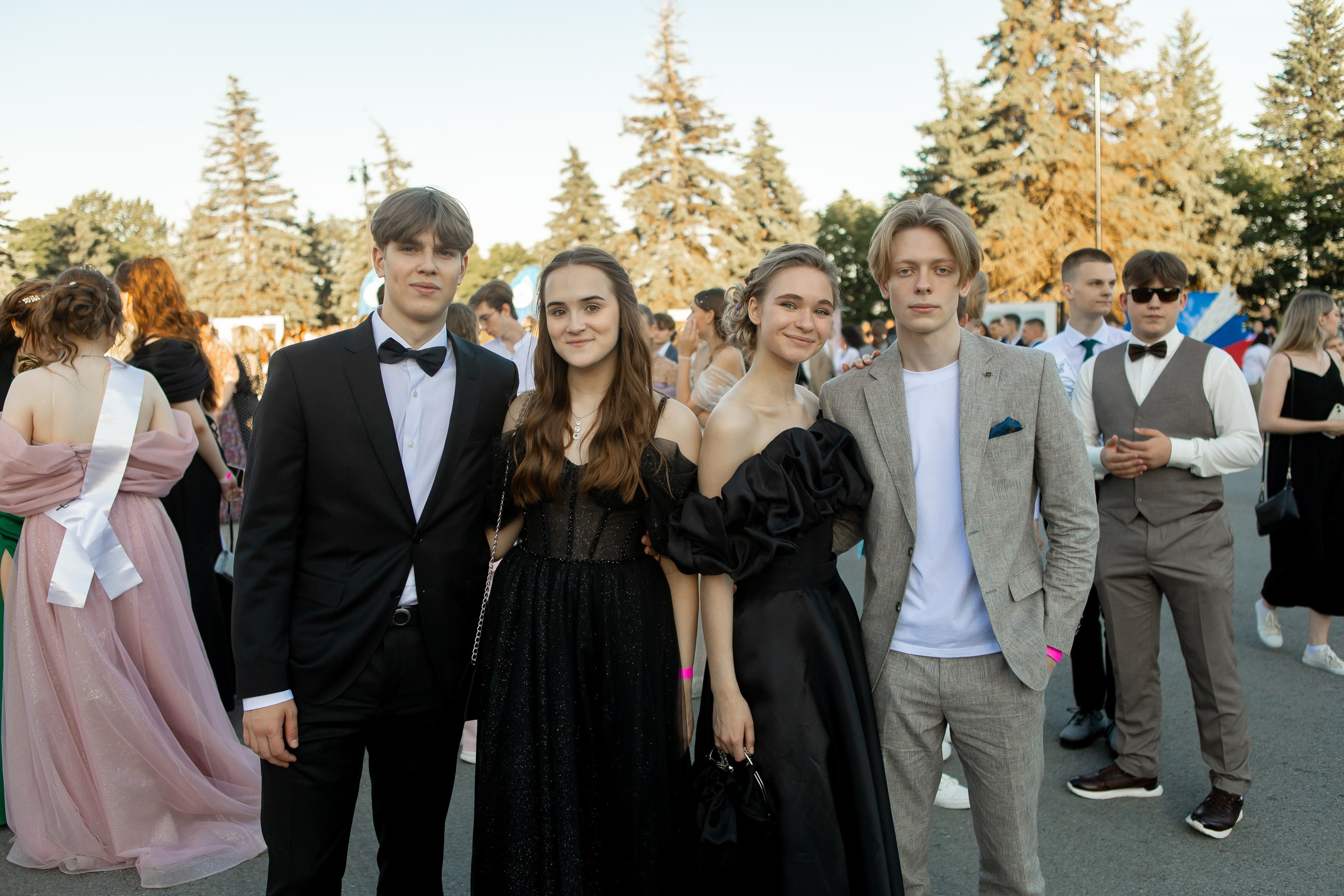 Выпускной Гимназия 12 2024 г. Свадебный и портретный Фотограф в Липецке Дмитрий Котюков