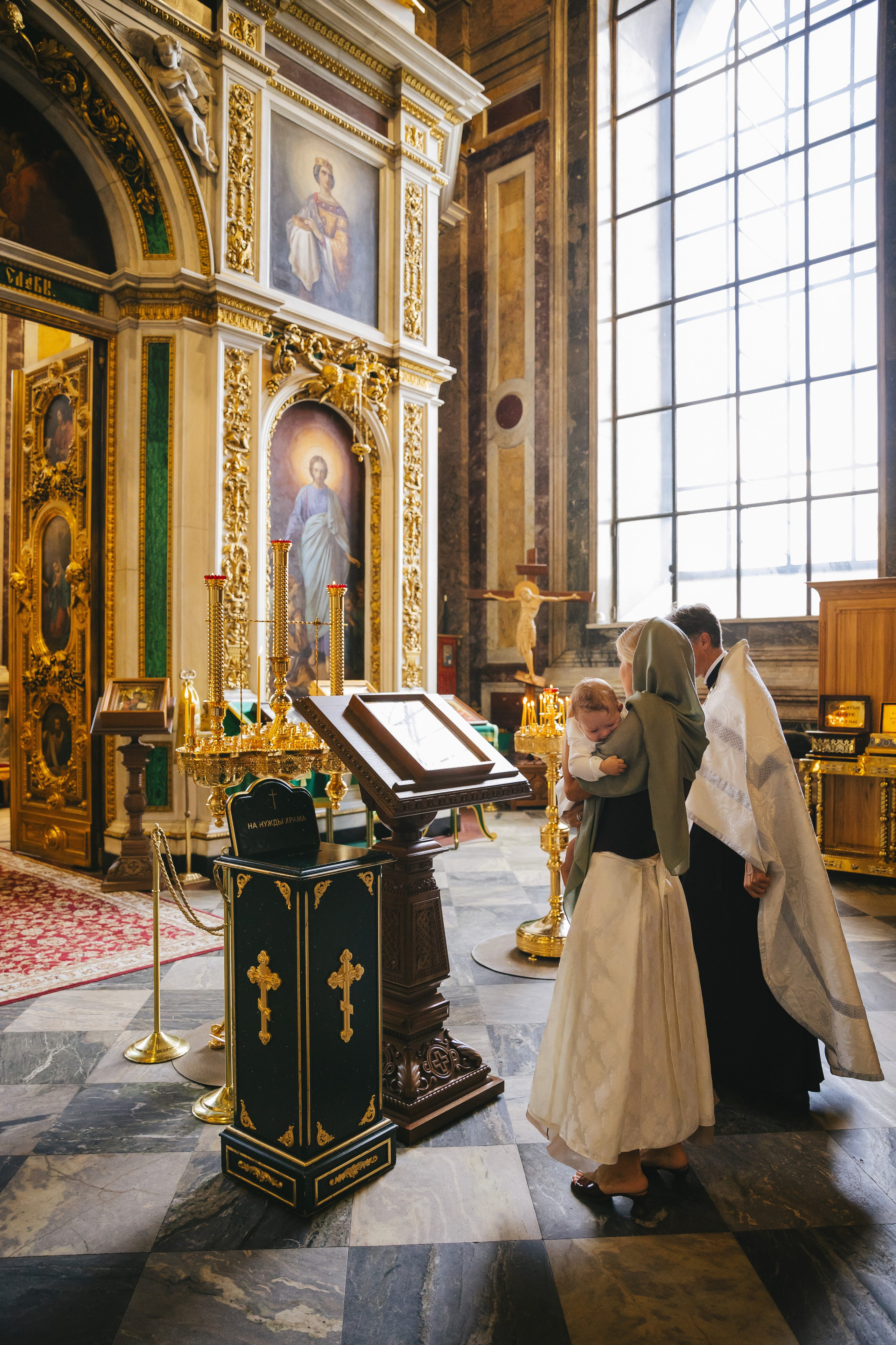 Эльдар, Анастасия и Мира_крещение. Семейный lifestyle фотограф в Санкт-Петербурге Людмила Пахомова