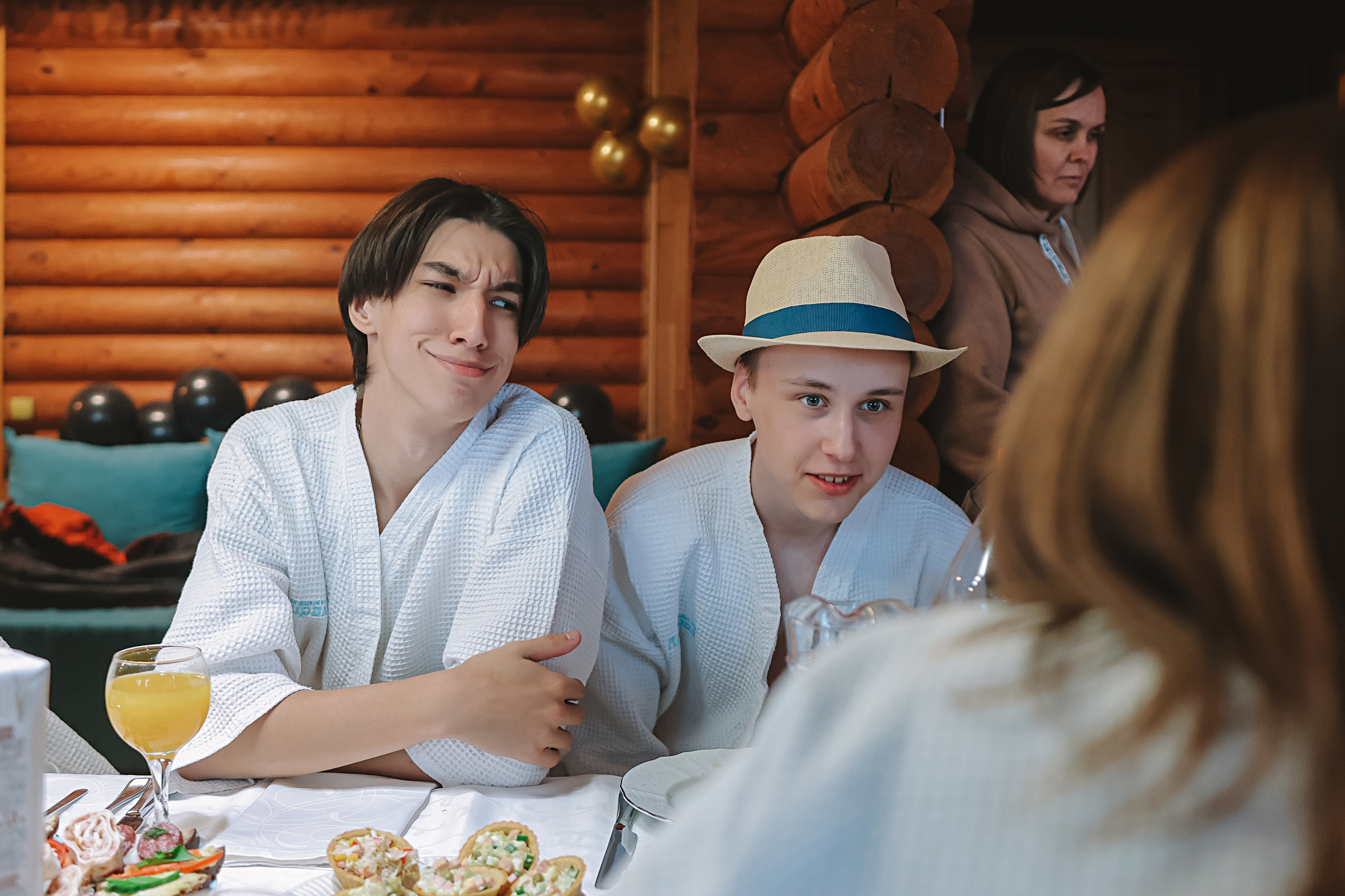 Последний звонок. Семейный фотограф Тюмень, фотограф на роды Салмина Мария