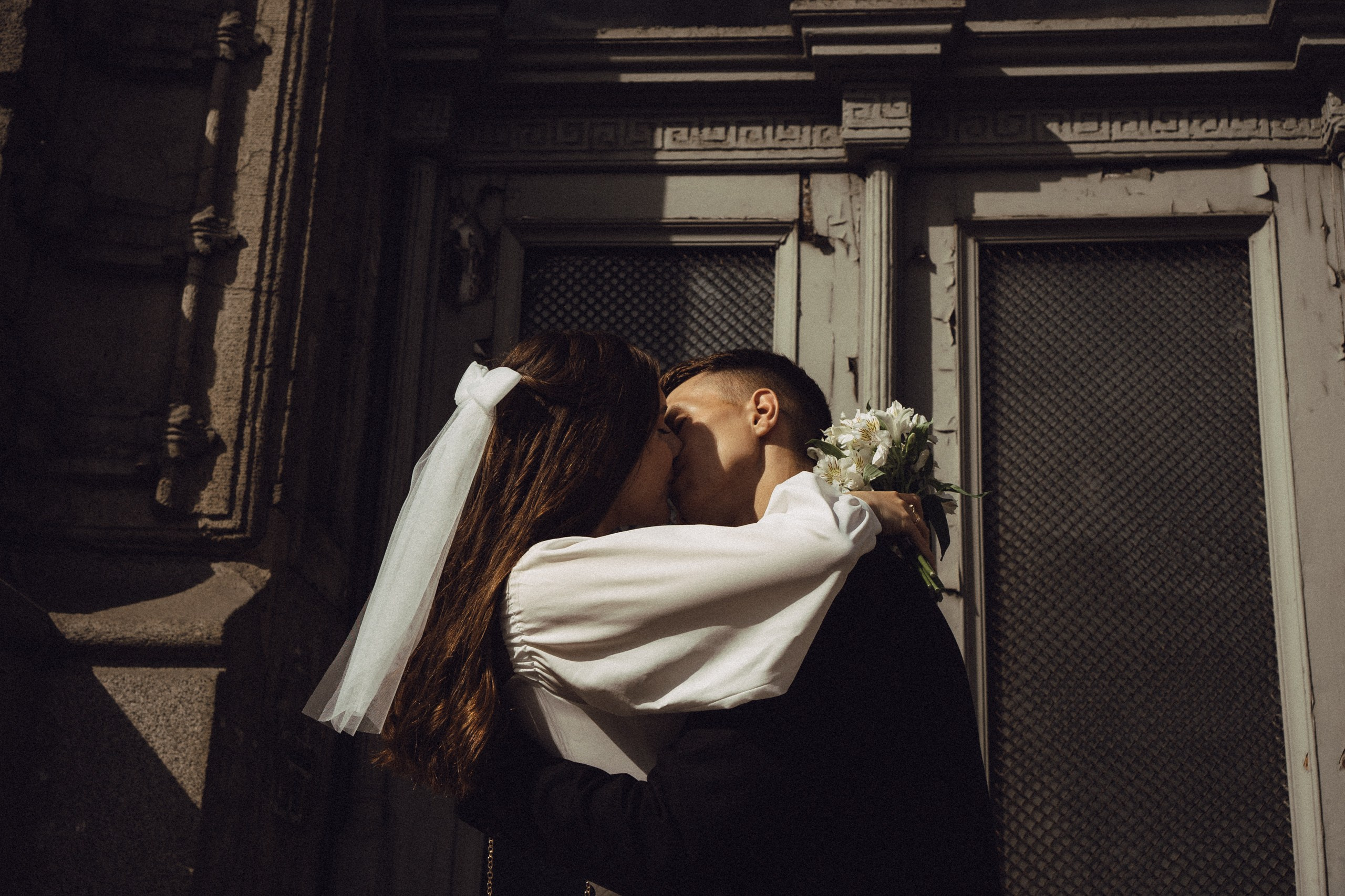 СВАДЕБНАЯ СЬЕМКА В ТАВРИЧЕСКОМ САДУ И ПРОГУЛКА ПО ЧЕРНЫШЕВСКОЙ. Профессиональный фотограф, Санкт-Петербург — Виктория Богомолова