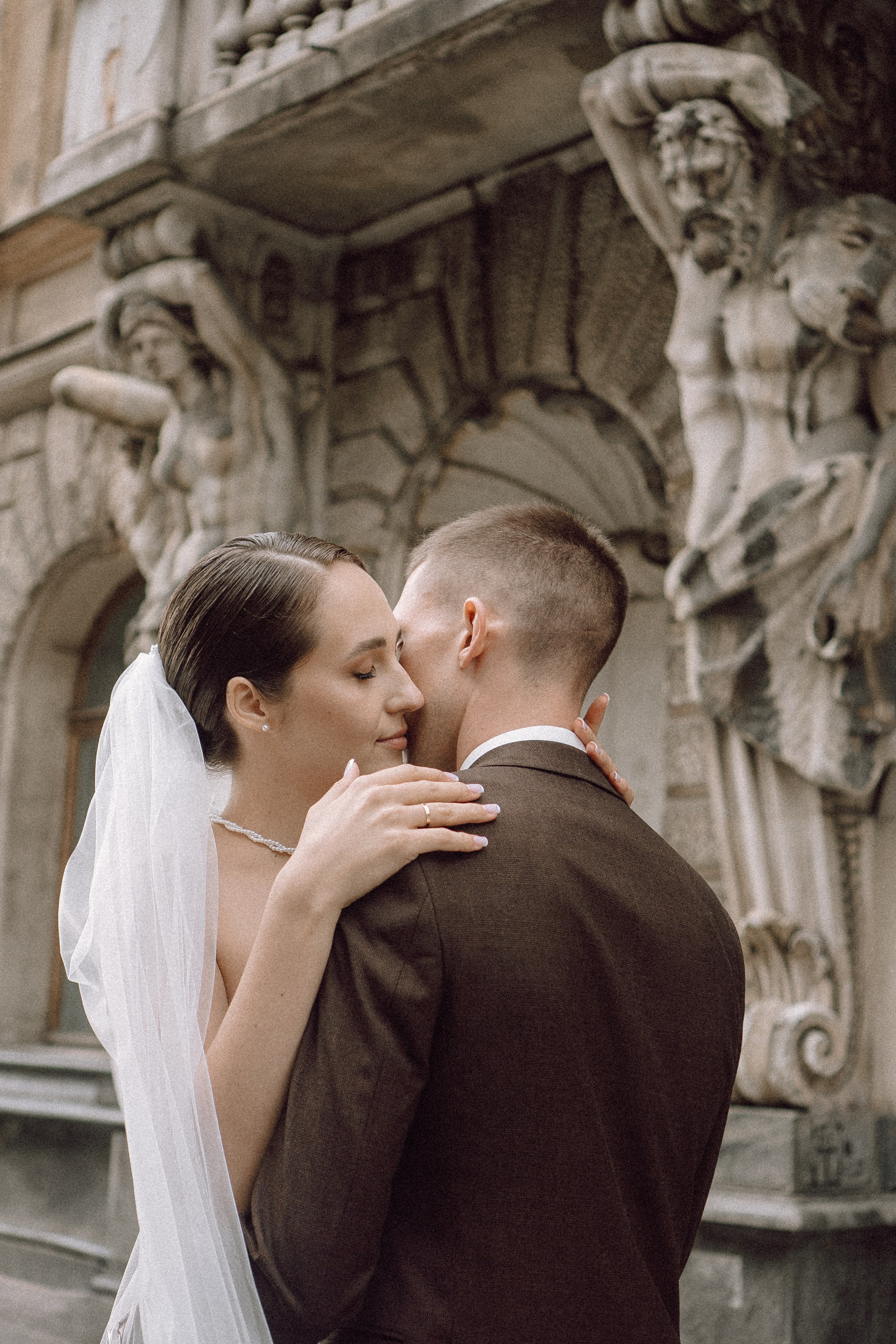 СВАДЕБНАЯ ПРОГУЛКА В САНТК-ПЕТЕРБУРГЕ (ИСАКИЕВСКИЙ СОБОР, ЗИМНЯЯ КАНАВКА, ЭРМИТАЖ И БОЛЬШАЯ МОРСКАЯ УЛИЦА). Профессиональный фотограф, Санкт-Петербург — Виктория Богомолова