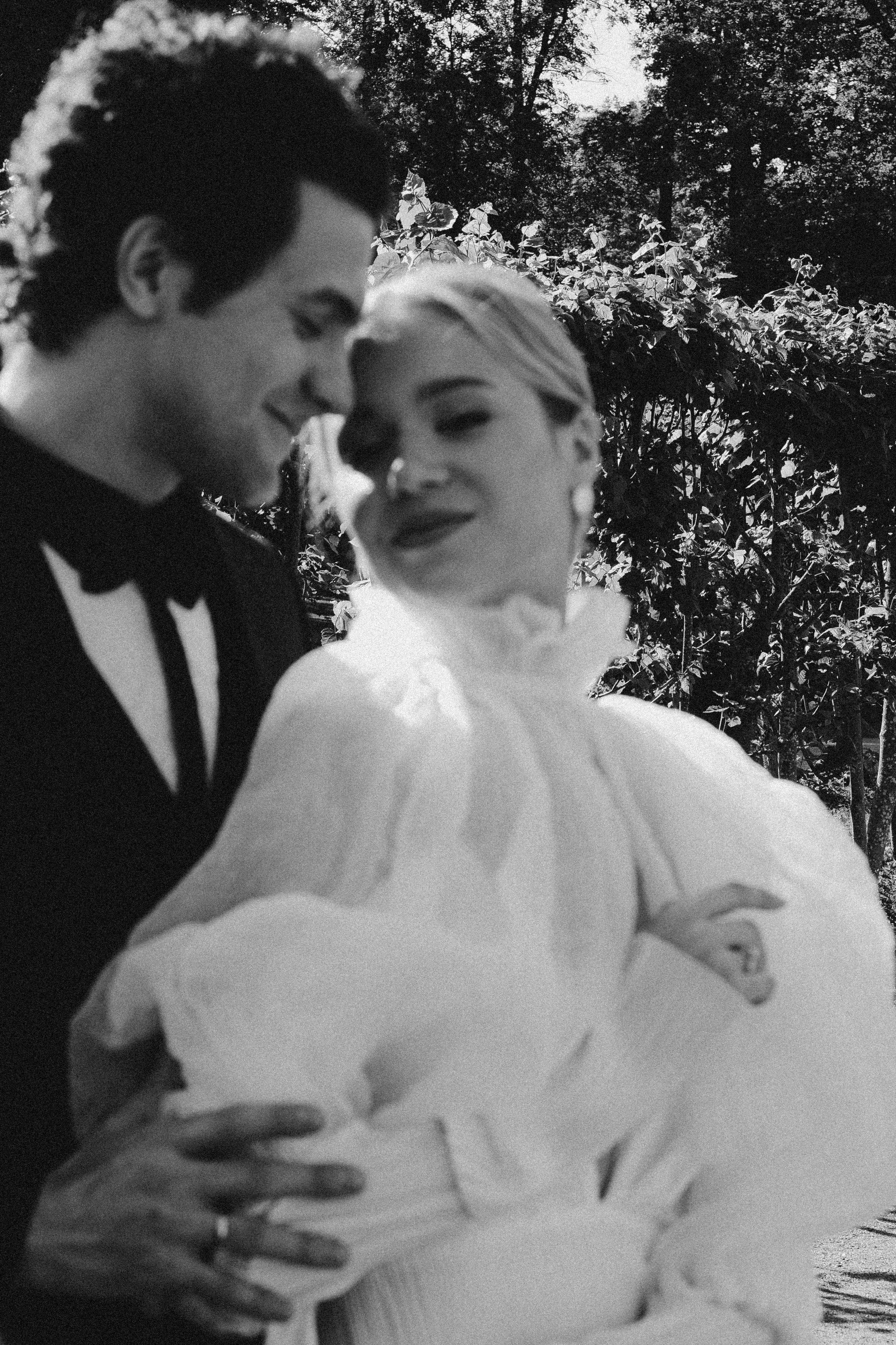 СВАДЕБНАЯ СЬЕМКА В ПАРКЕ ОРАНИЕНБАУМ. Профессиональный фотограф, Санкт-Петербург — Виктория Богомолова