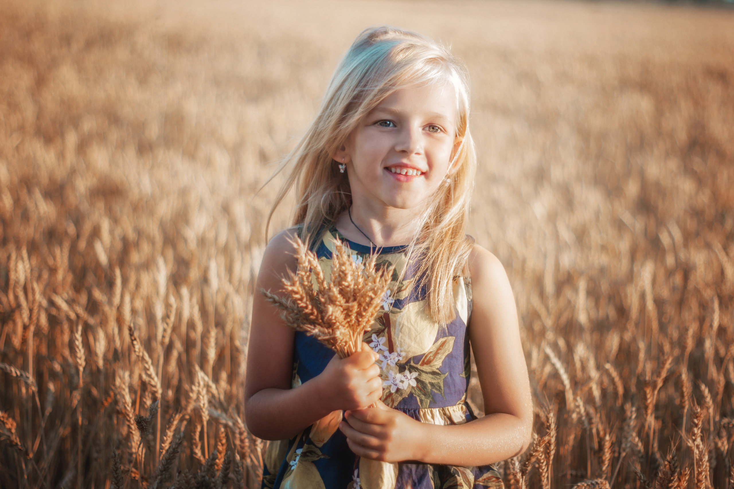 Фотосессия в пшенице. Фотограф Алёна Кладова