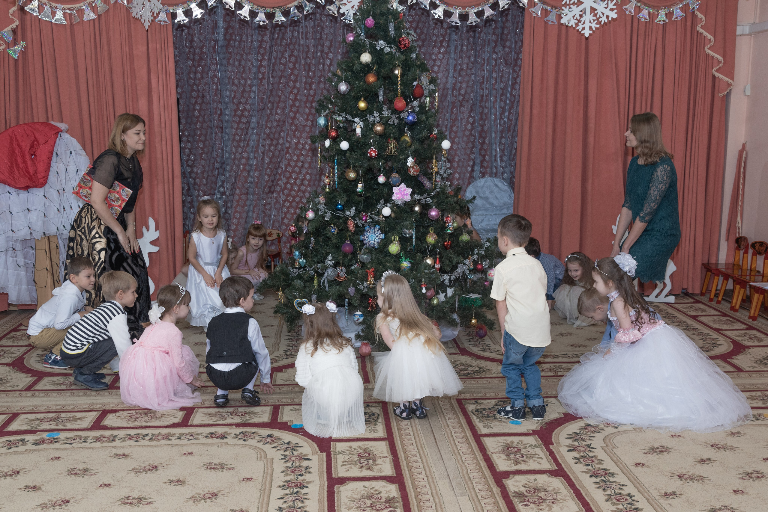 Ёлка в детском саду. Фотограф Евгений Симохин