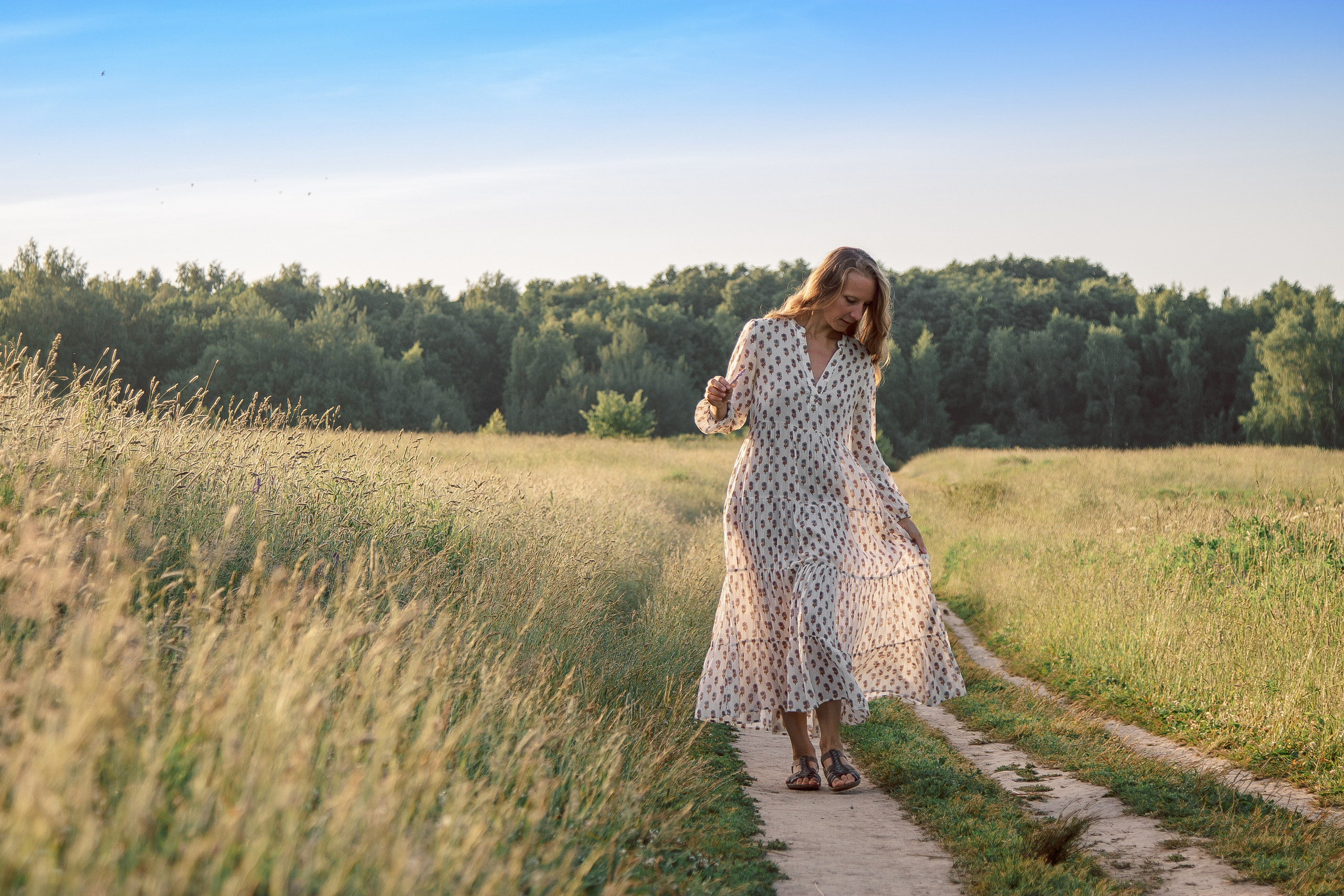 Рассветная фотосессия в поле. Балетный фотограф в Москве Галина Молчанова