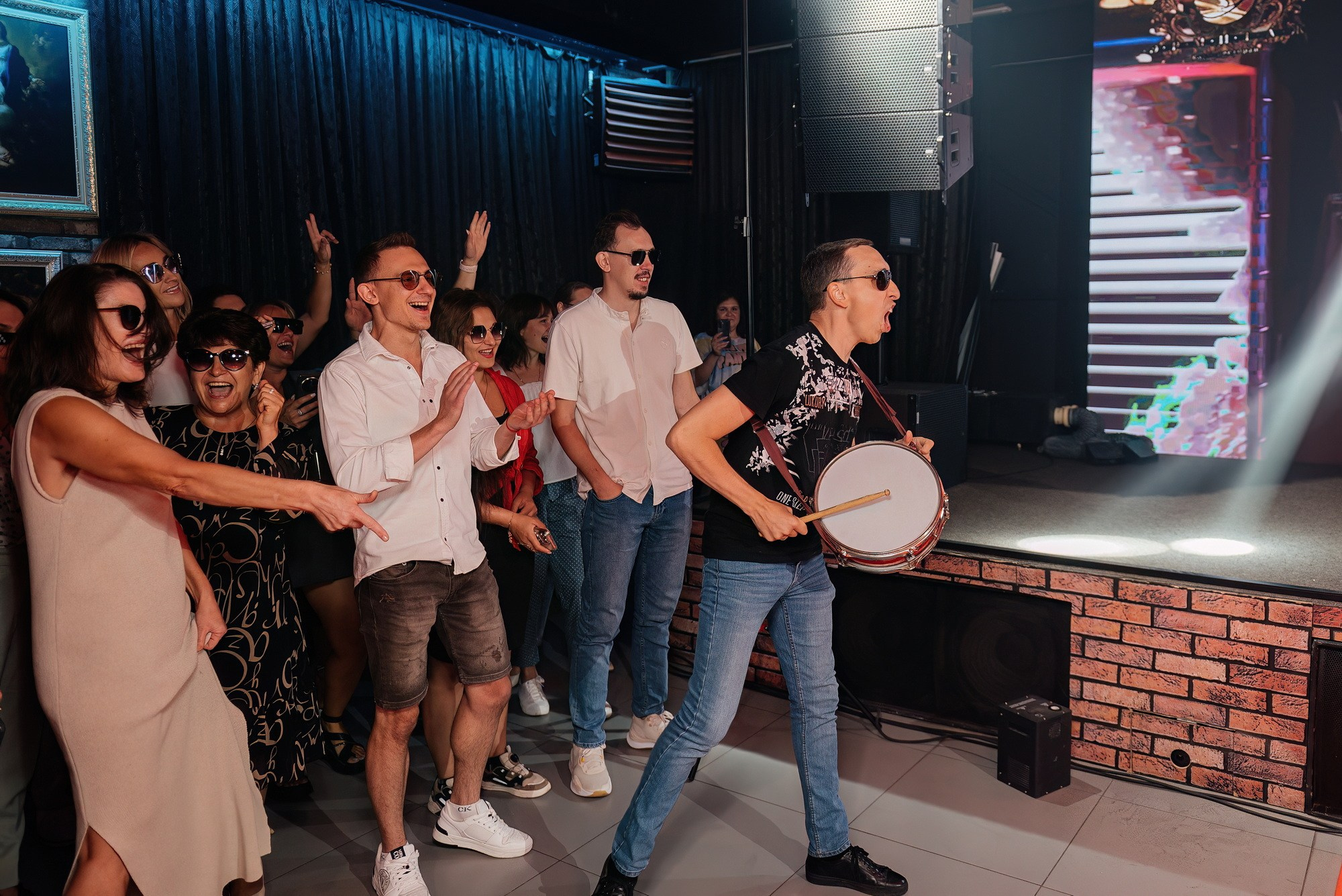 Караоке-проект «Голос большого города». Свадебный и репортажный фотограф Никита Сницарев в Барнауле