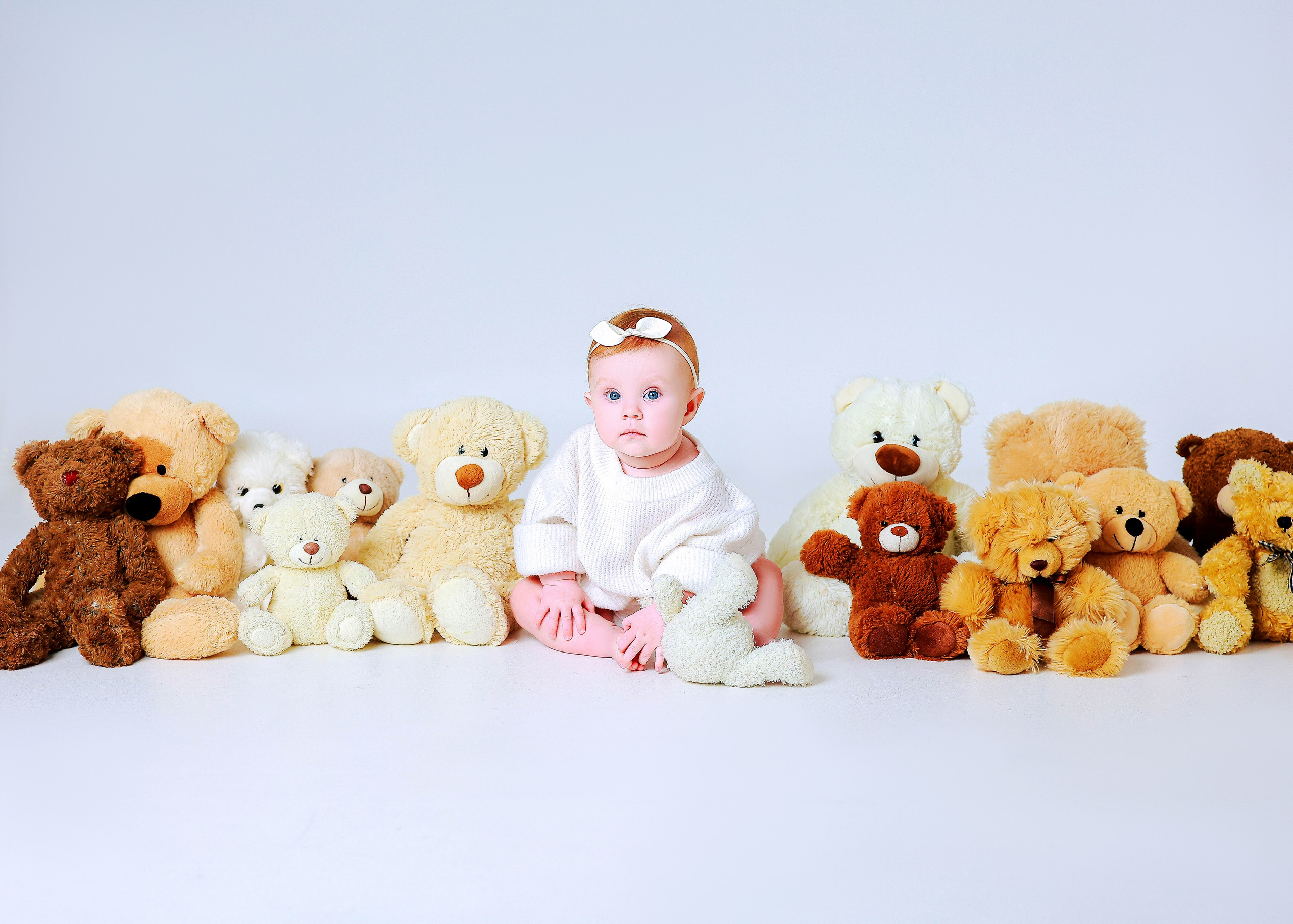 Малышки Антураж