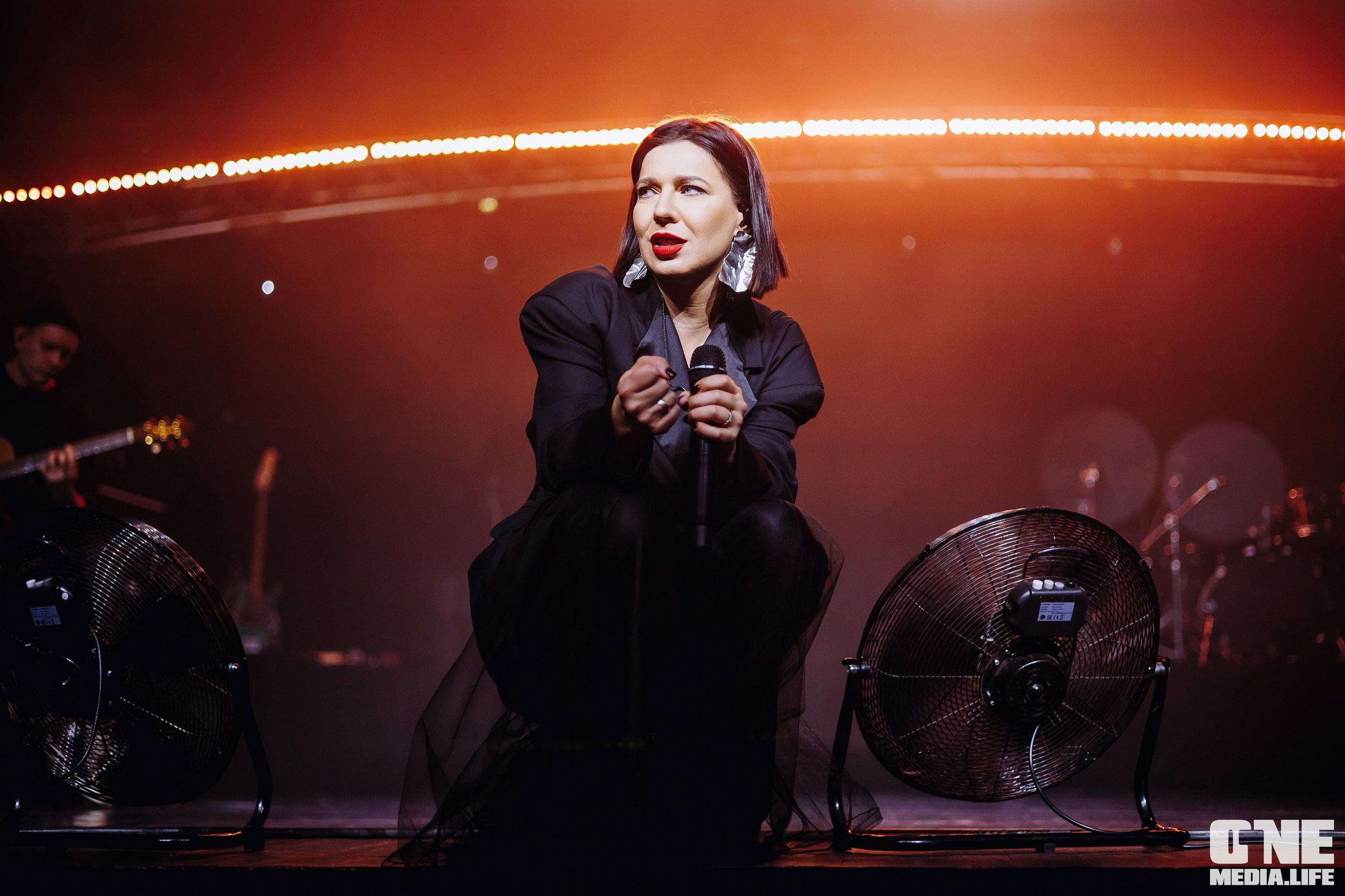 Фоторепортаж с концерта Ёлки. One Media Life: фоторепортажи, фотоотчеты с мероприятий и заведений