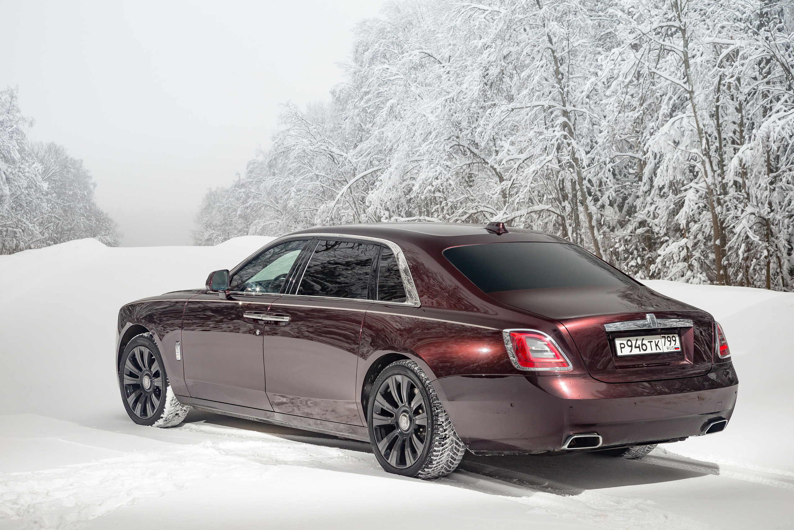 Rolls-Royce Ghost EWB. Фотограф Дмитрий Питерский