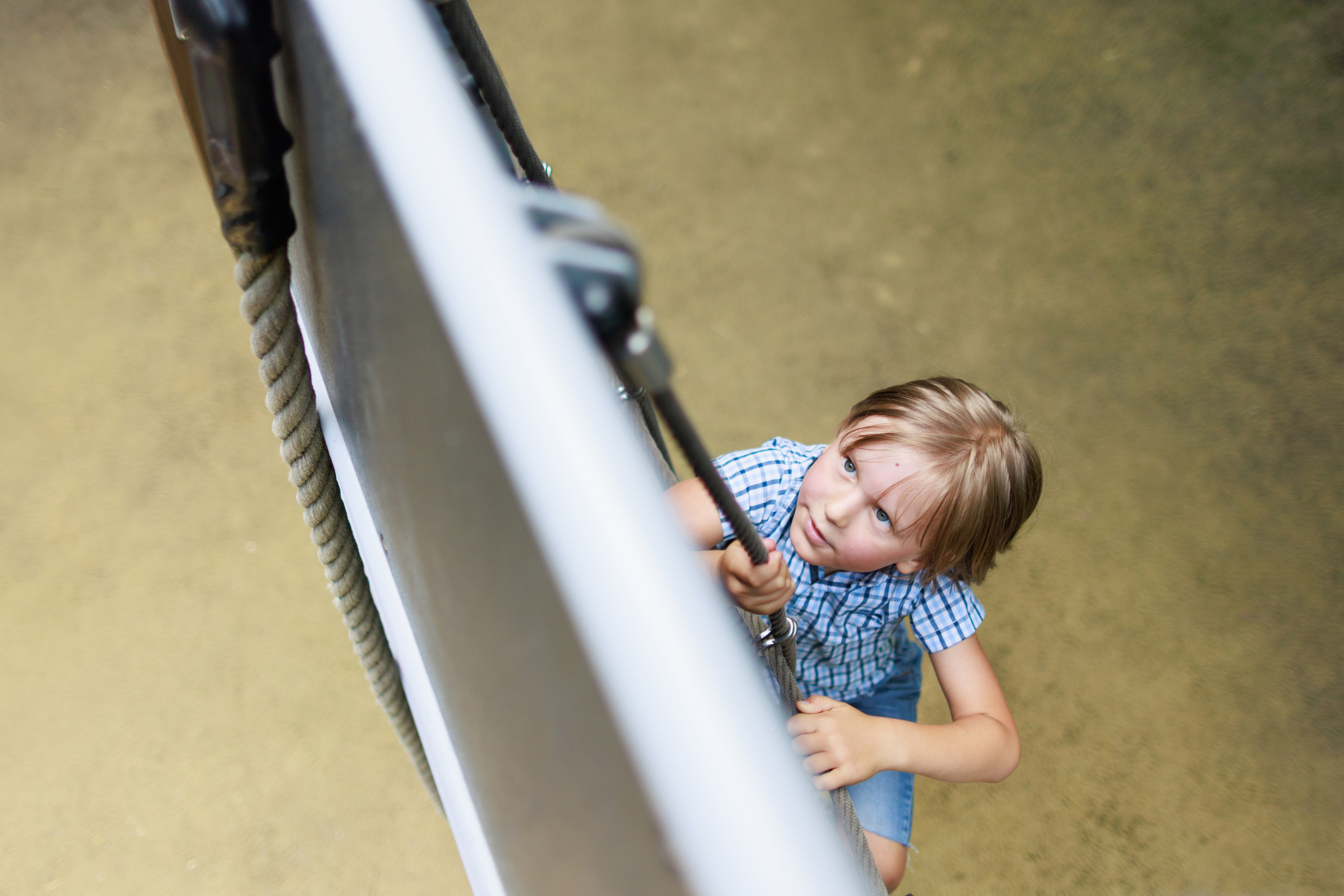 Детская фотосессия на прогулке