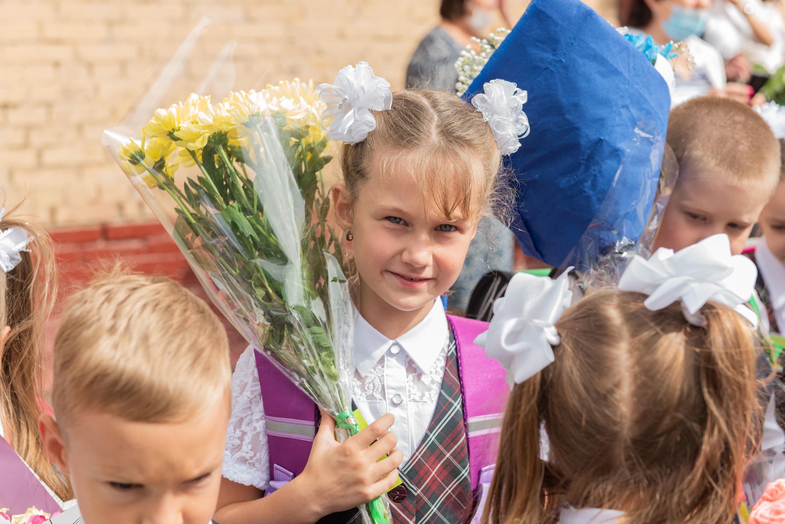 Линейка в школе № 48. Семейный и свадебный фотограф во Владивостоке