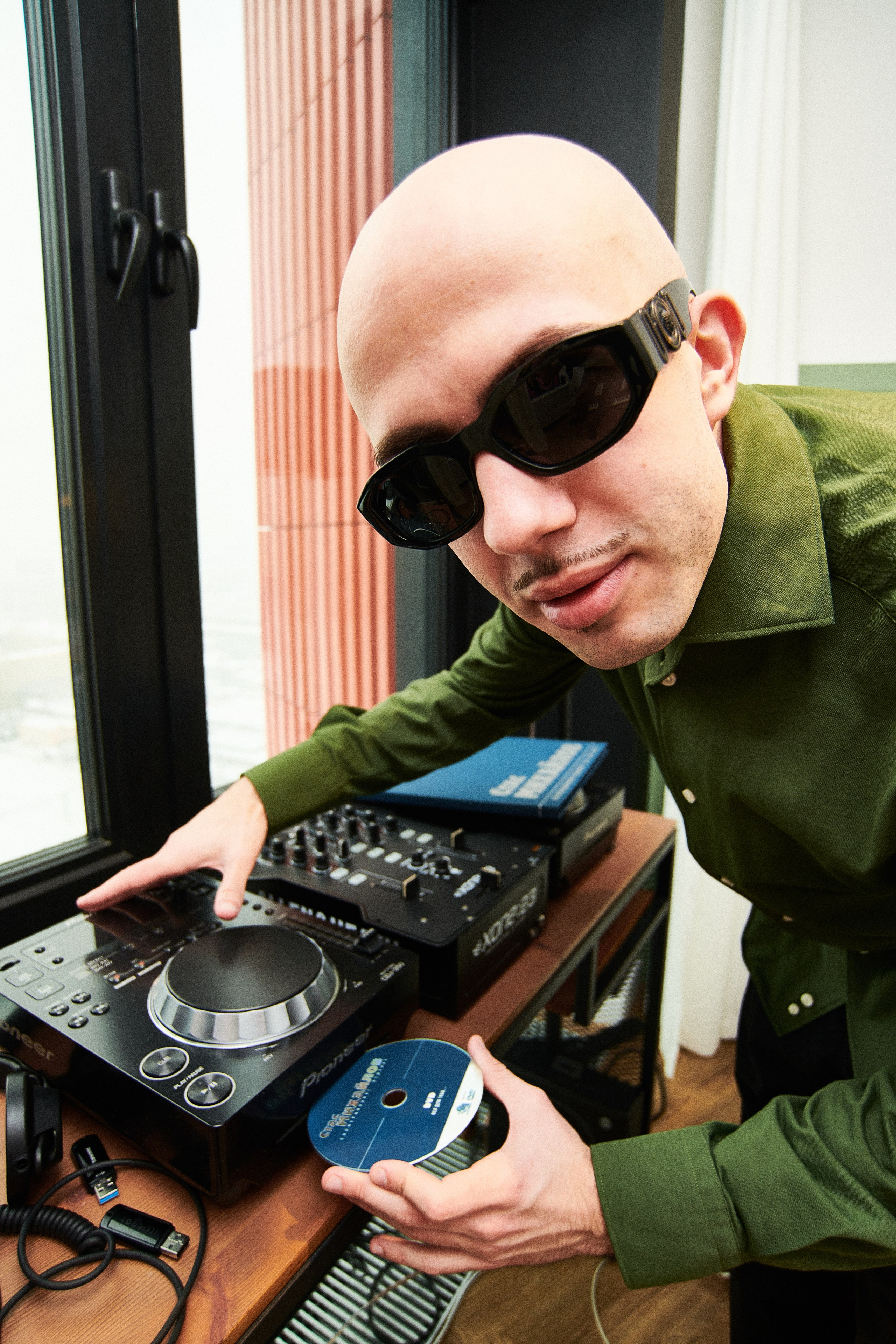 Миша. СПАСИБО, ДАНИЛ