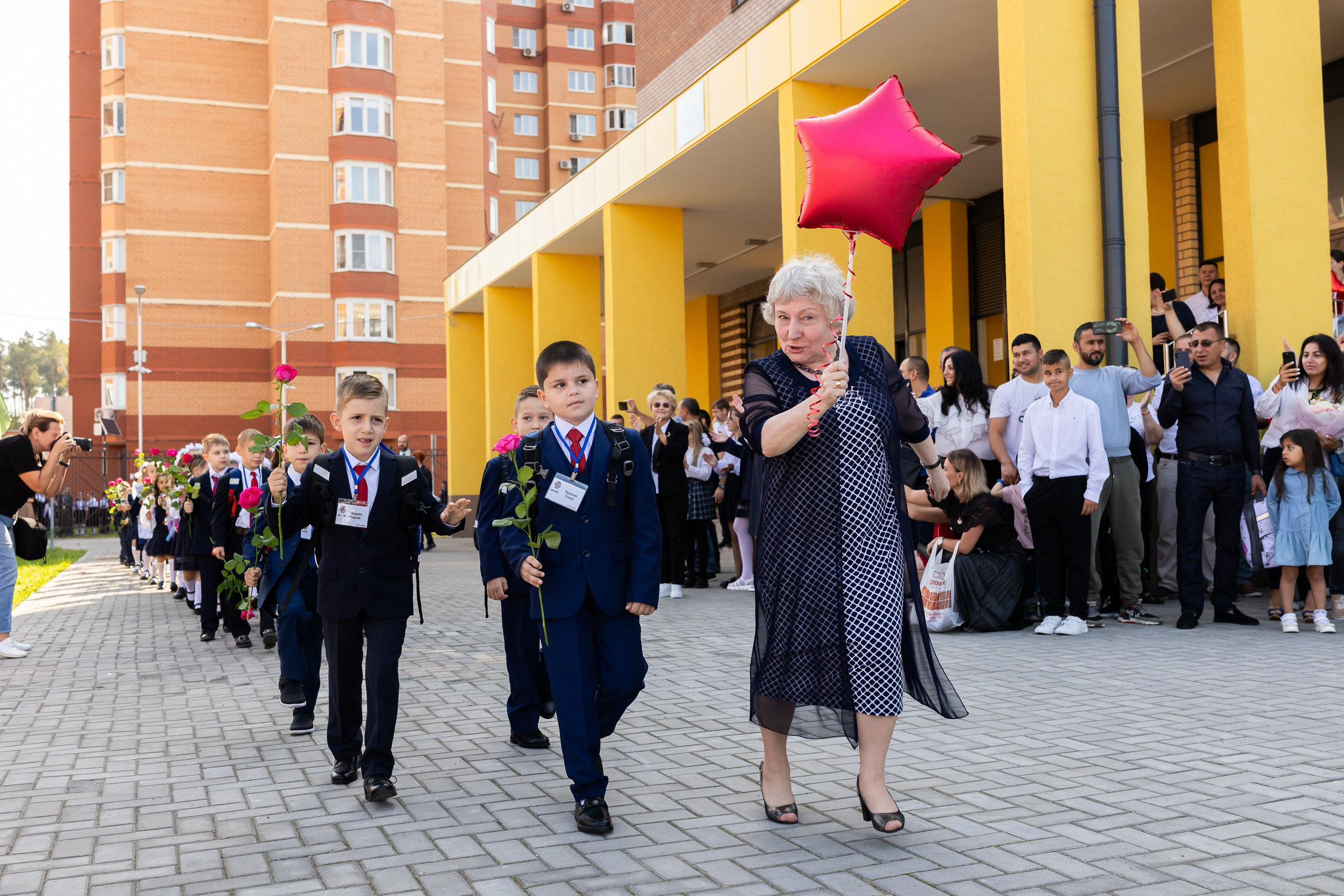 Линейка 1 сентября. Профессиональный Фотограф в Москве Андрей Славнов