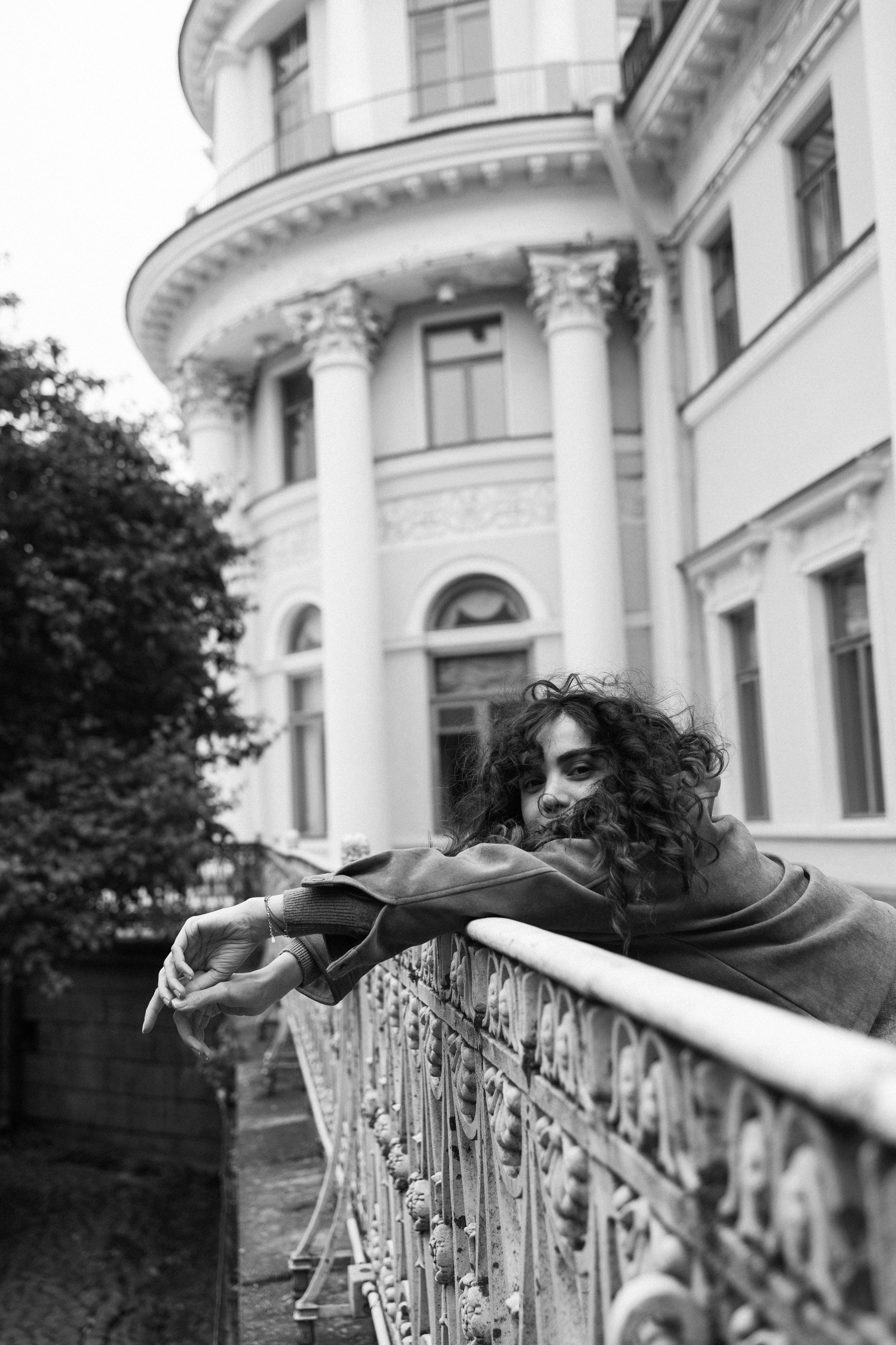 Прогулочная фотосессия. Портретный фотограф СПб, женский фотограф, минимализм и эстетика