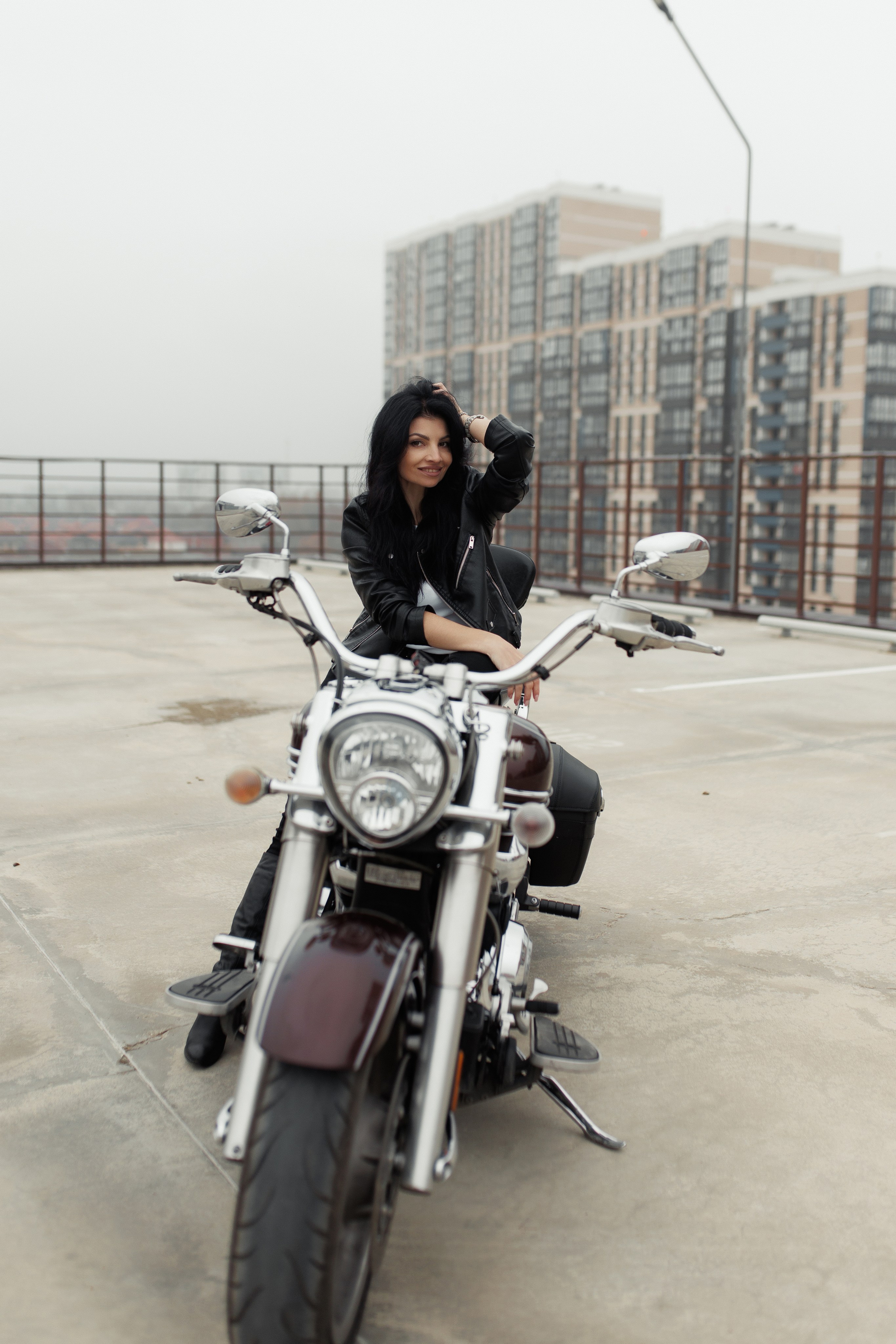 На крыше с мото