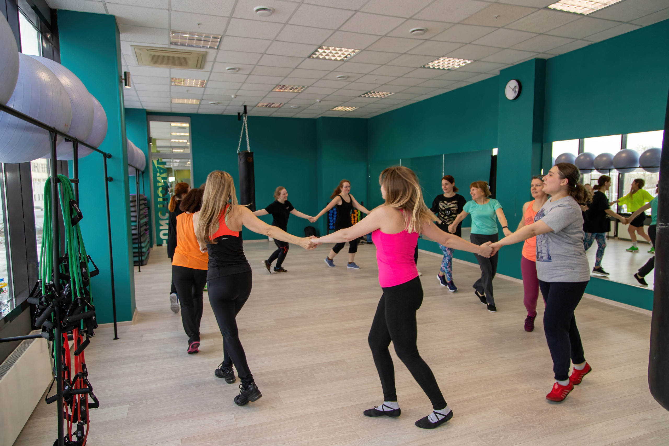 Фитнес-клубу «FitGround» 1 год. Ваш фотограф в Санкт-Петербурге Виталий Иванов