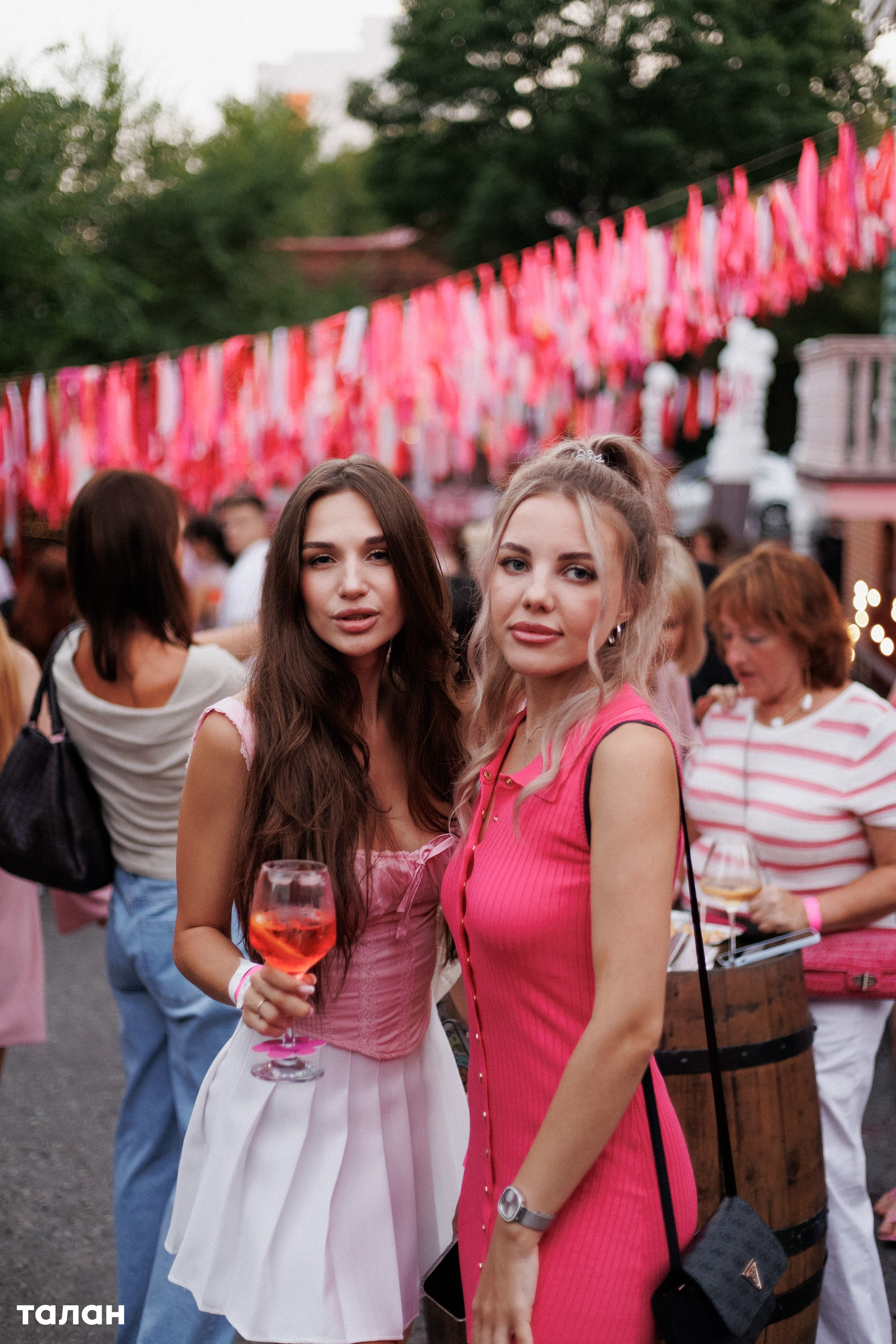 ВИНОТЕКА [бар+магаз] — BIRTHDAY PARTY. СВОИ. ФОТООТЧЕТЫ-СОБЫТИЯ-МЕСТА