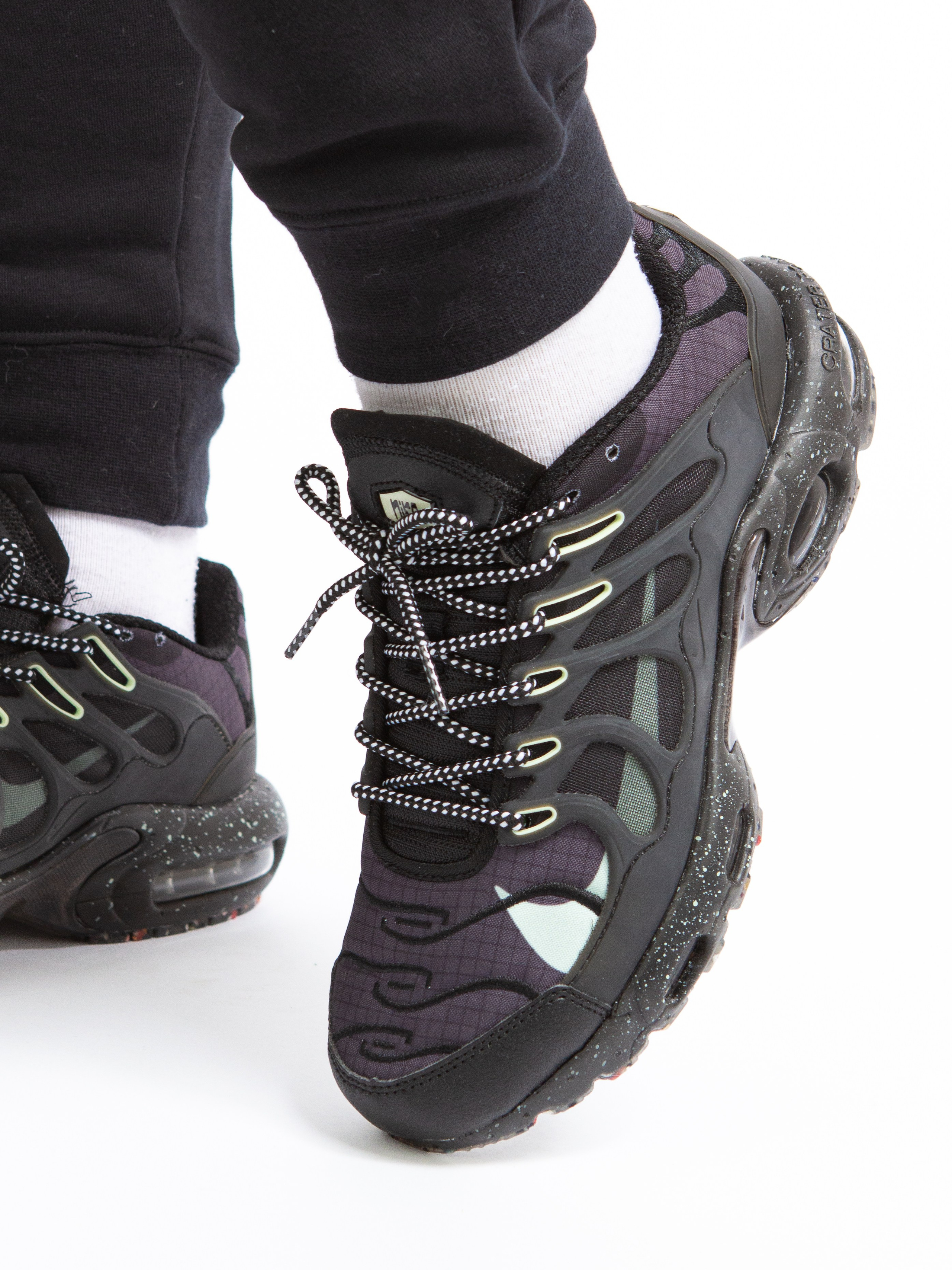 Обувь // Носки. DEWA | фотостудия для маркетплейсов