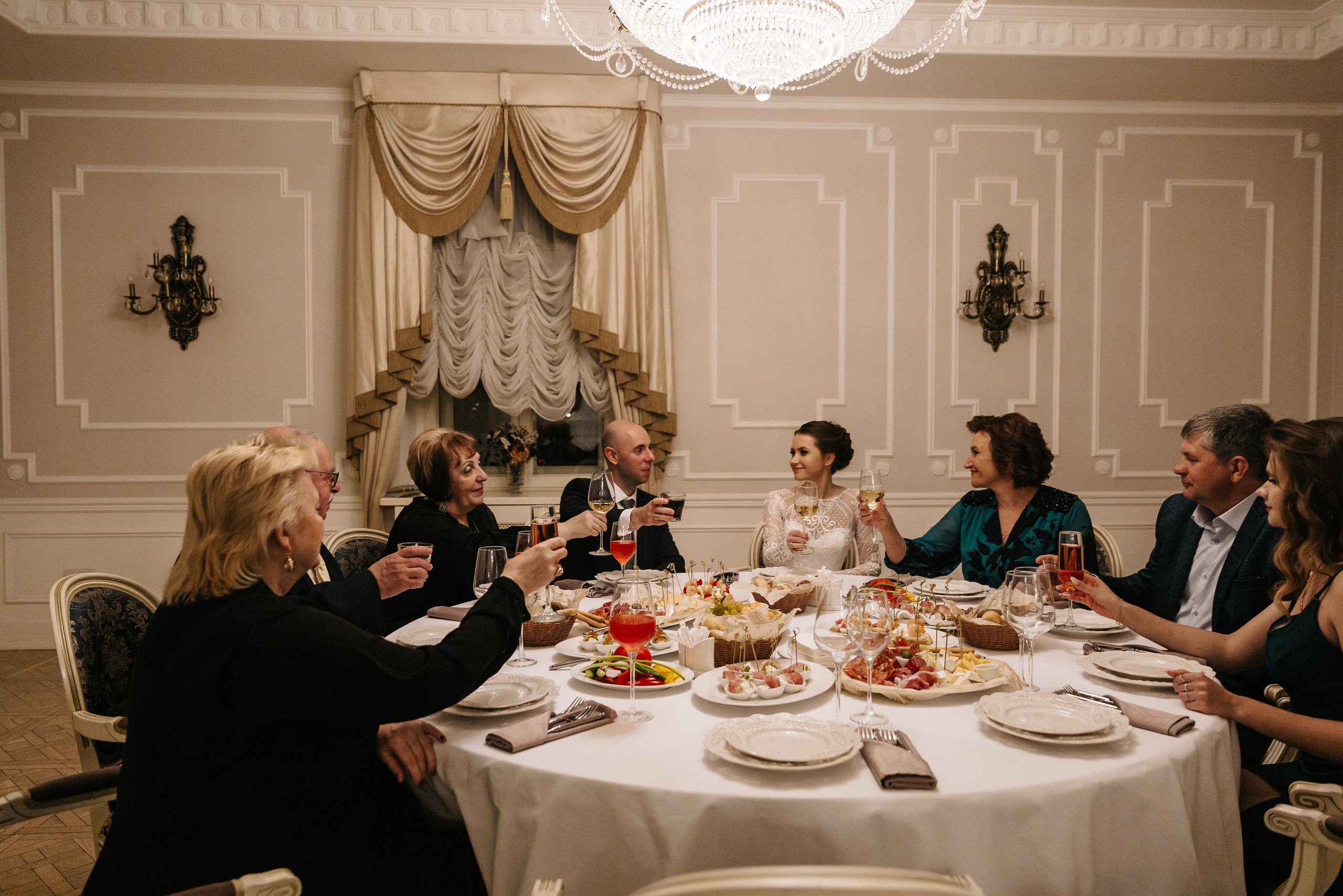 ОКТЯБРЬ | Дворец № 1 Талион, Особняк военного министра. Свадебный фотограф в Санкт-Петербурге Полина Корзухина