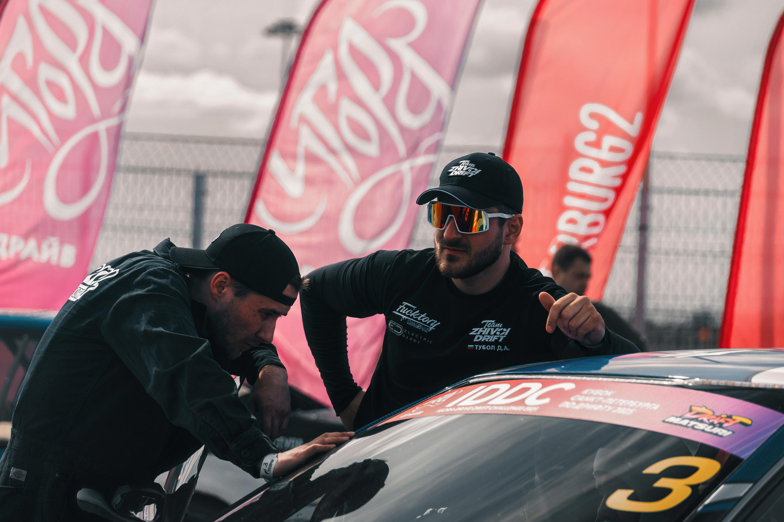 IDDC Этап 2: Бетонный Колизей и блогеры в деле