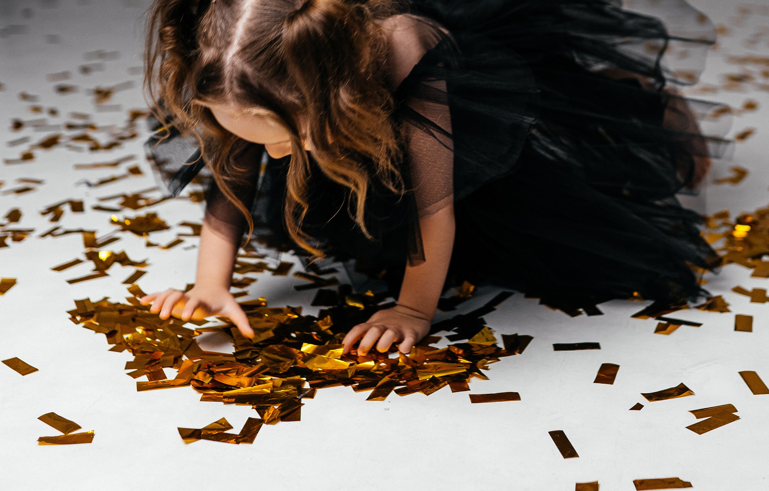 Фотосессия для девочки в платье. Фотограф Ким Наталья в Красноярске