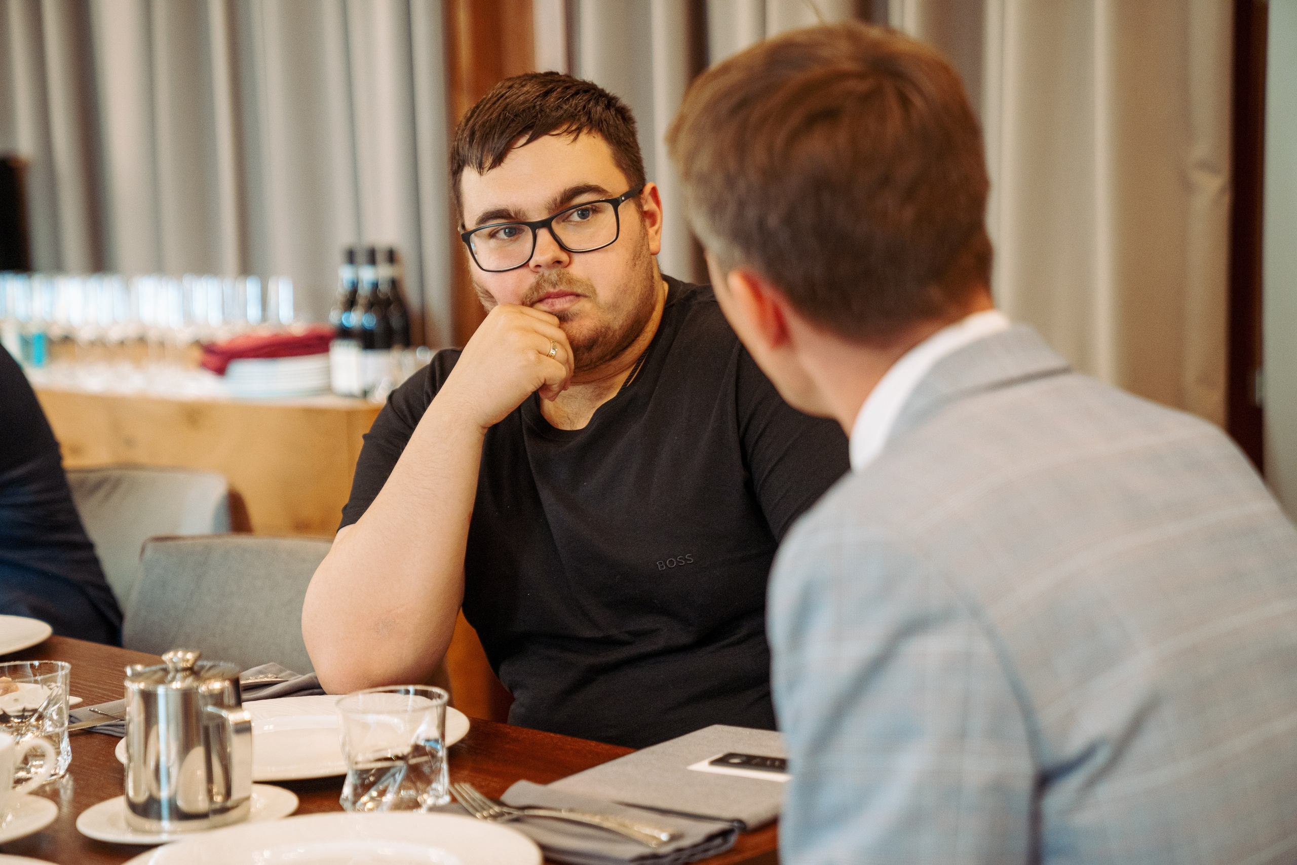 Фотосъемка делового обеда и презентации для инвесторов. Саша Потапкин Фотограф. Сочи, Екатеринбург, Москва