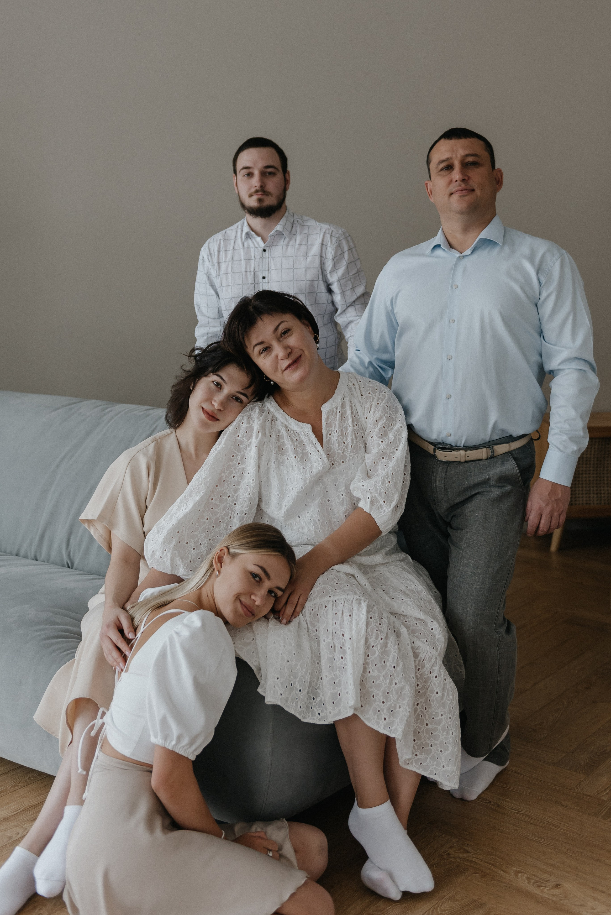 В студии большой семьёй