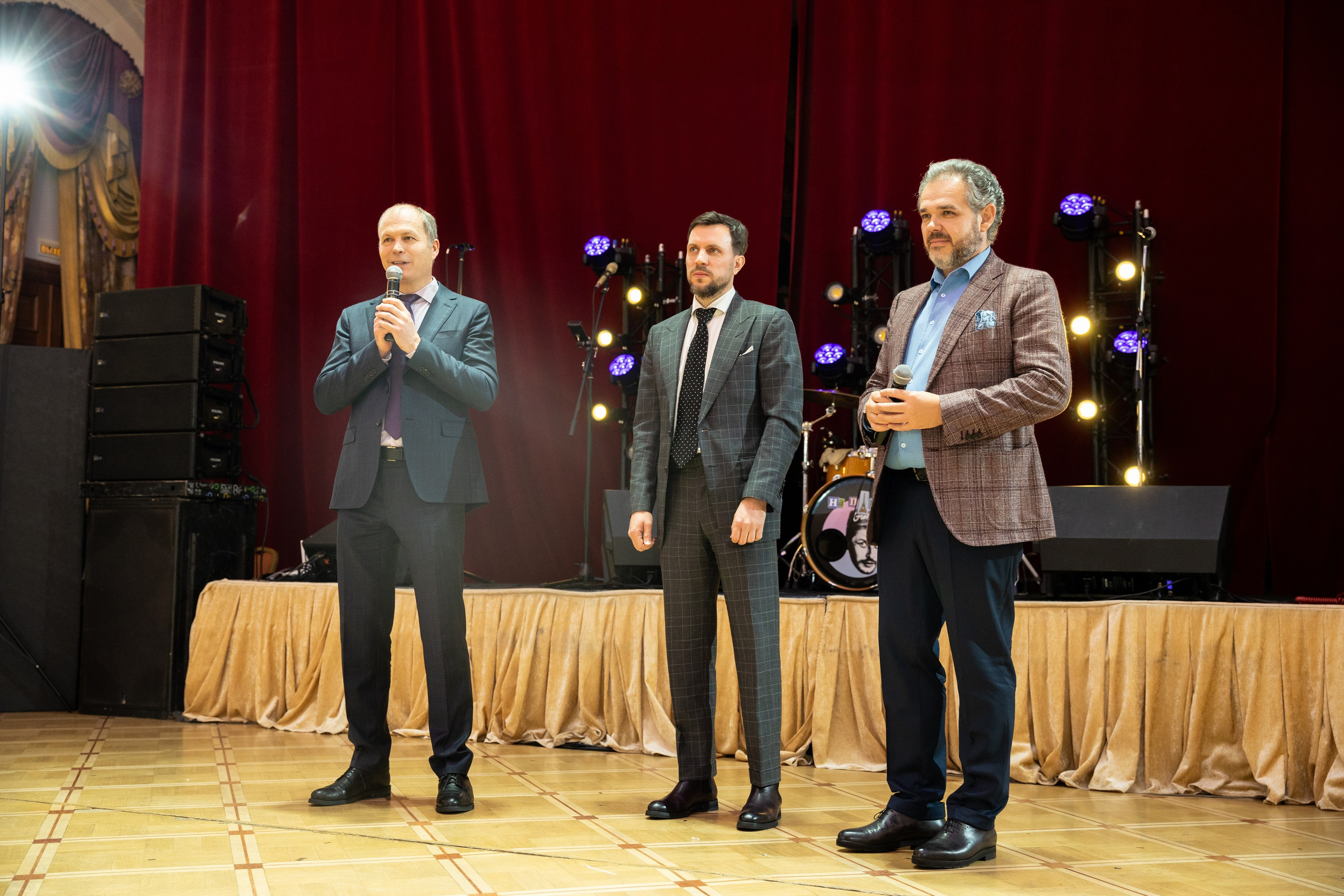 Новогодний корпоратив компании Интратул. Фотограф на корпоратив Спб / Москва