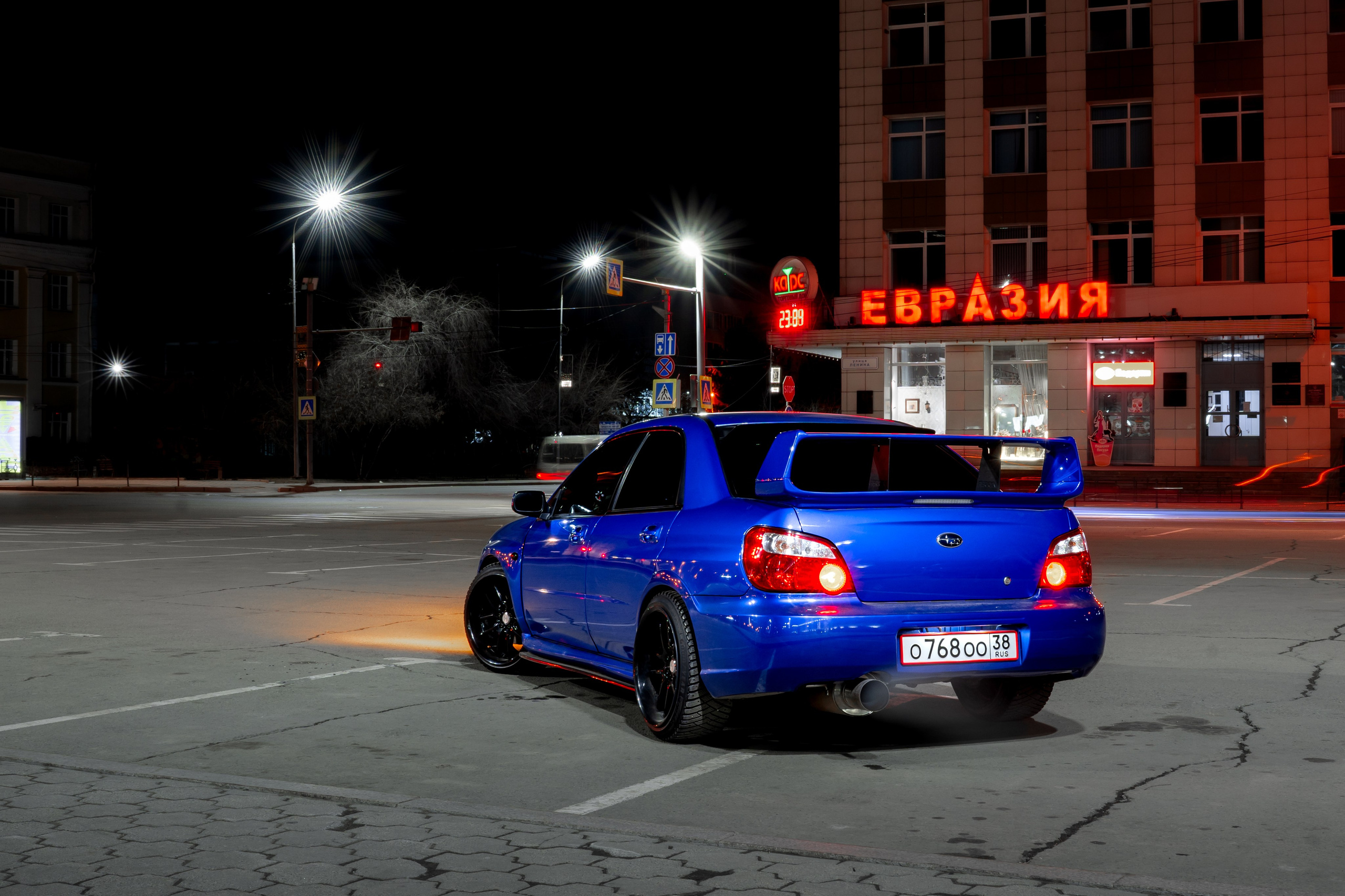 Subaru Impreza WRX STI 25'. Фотограф, видеограф и пилот дрона на Байкале