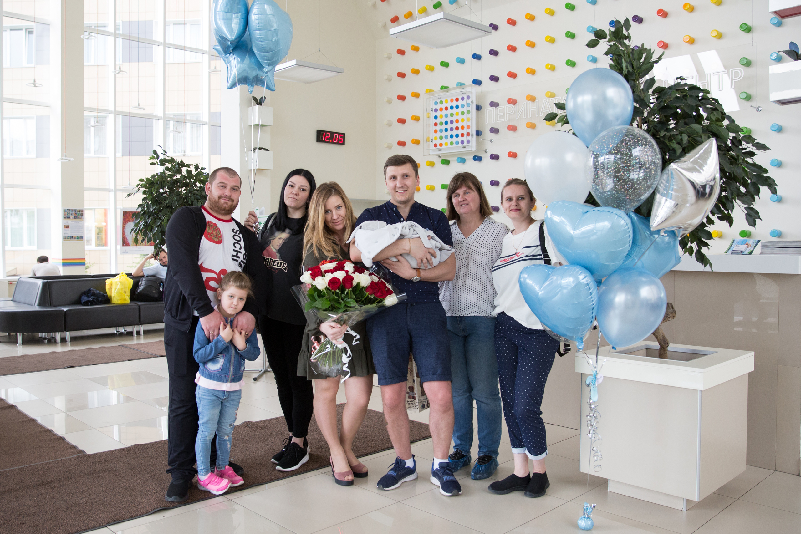 Выписка из перинатального центра. Марина Соколова. Контентный и семейный фотограф г. Красноярск