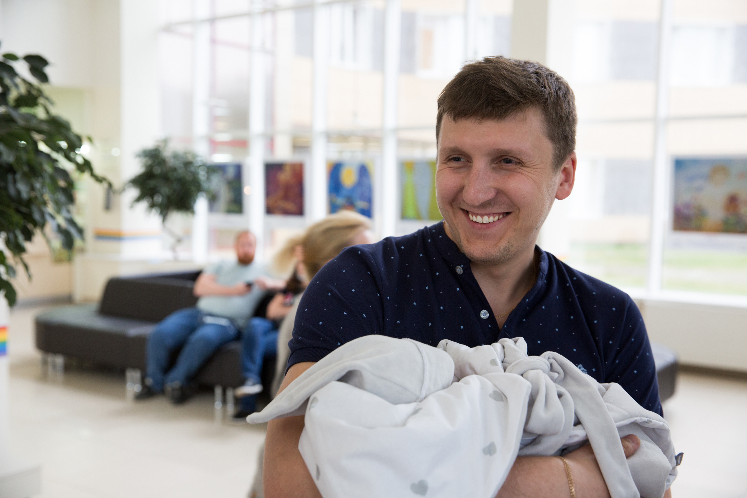 Выписка из перинатального центра. Марина Соколова. Контентный и семейный фотограф г. Красноярск