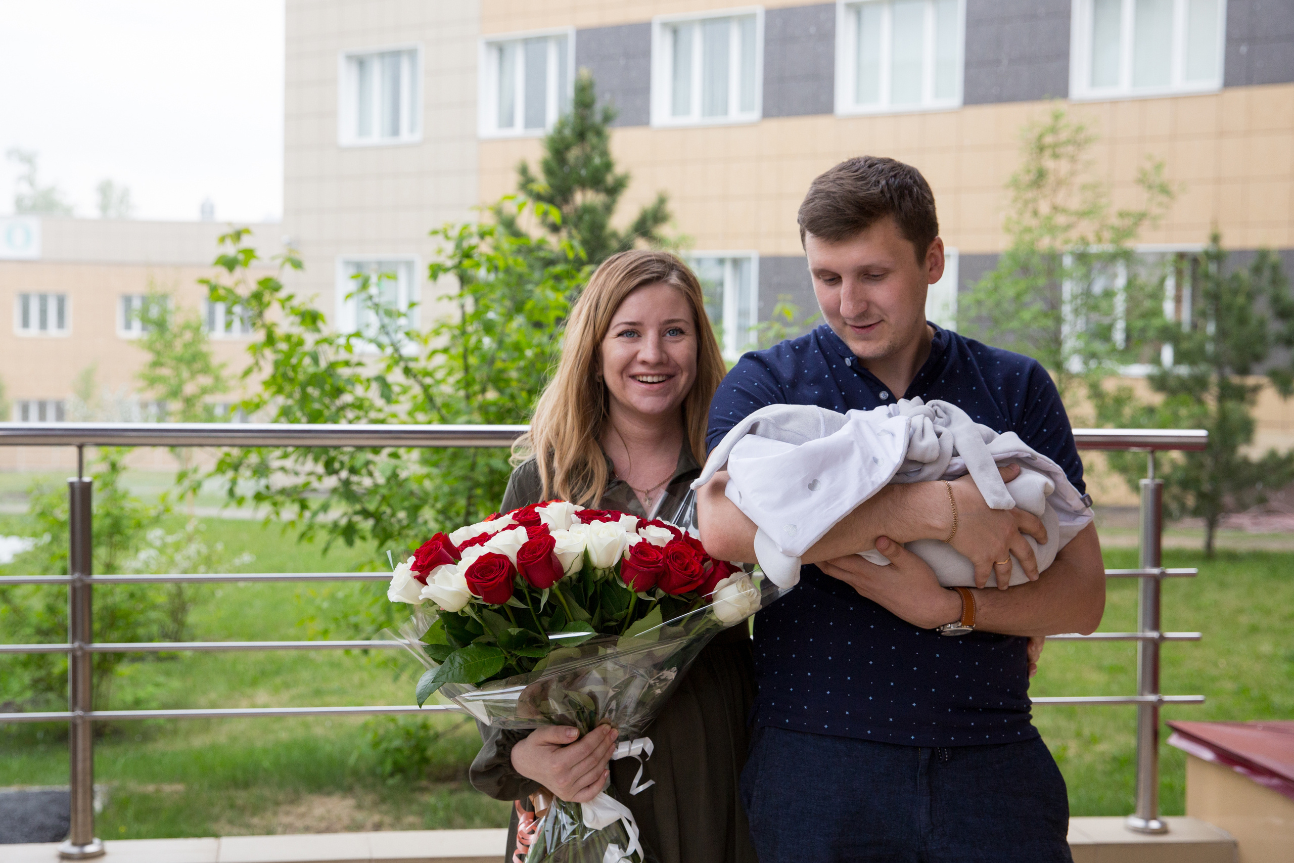 Выписка из перинатального центра. Марина Соколова. Контентный и семейный фотограф г. Красноярск