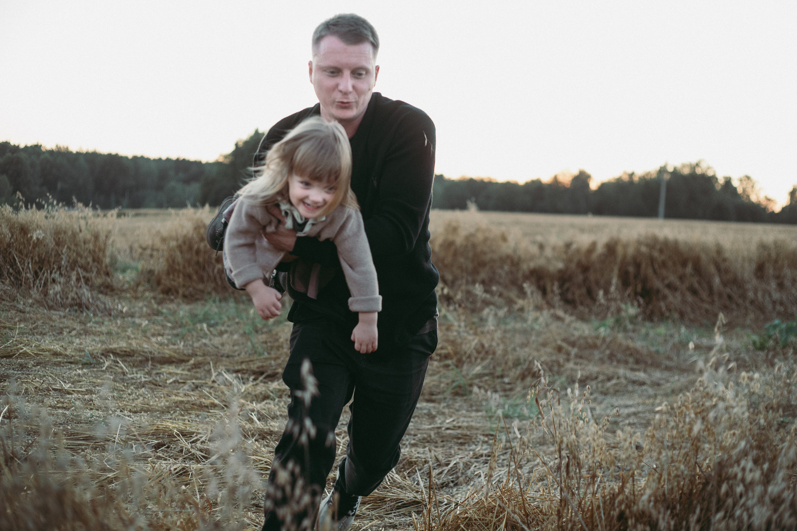 На природе. Семейный и детский фотограф Королев Мытищи Москва Бизяева Алена