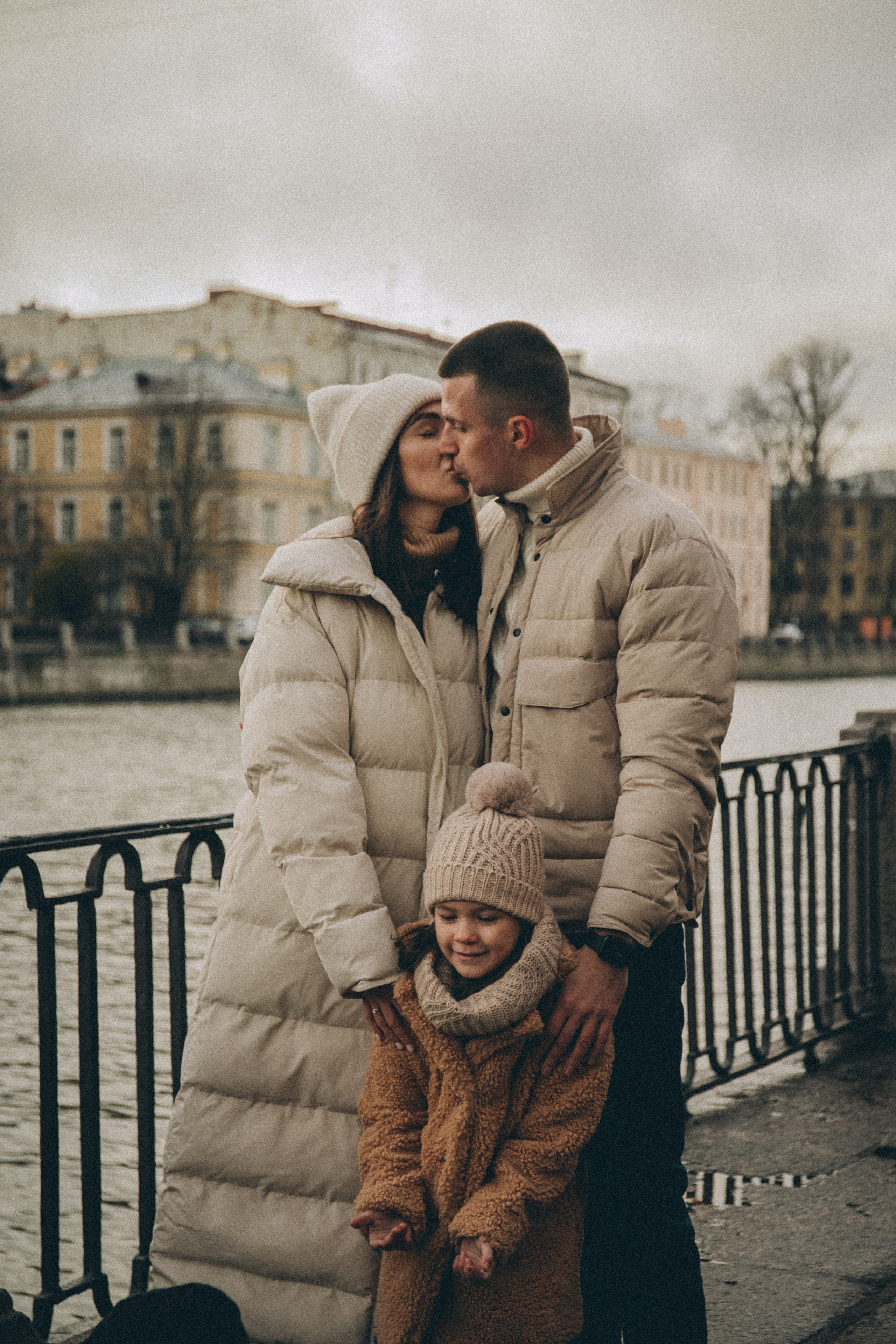 В городе. Семейный и детский фотограф Королев Мытищи Москва Бизяева Алена