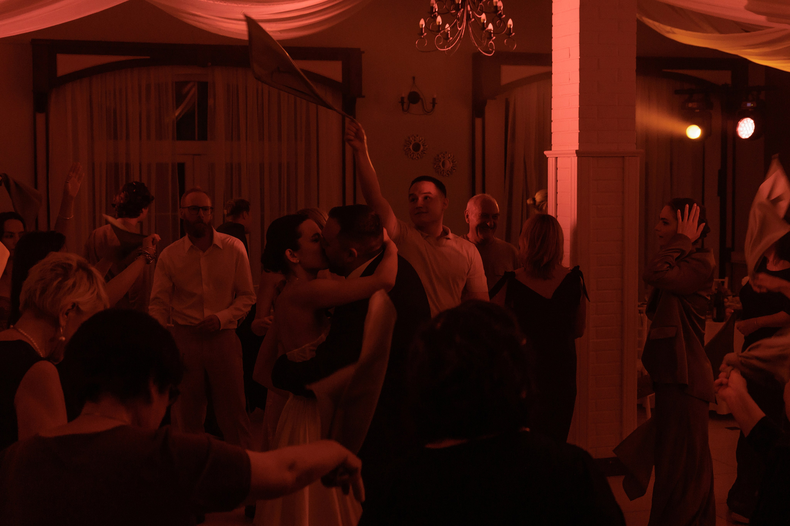 Ты рядом со мной, и это — самый чистый кайф! ♥. Свадебный фотограф Калининград