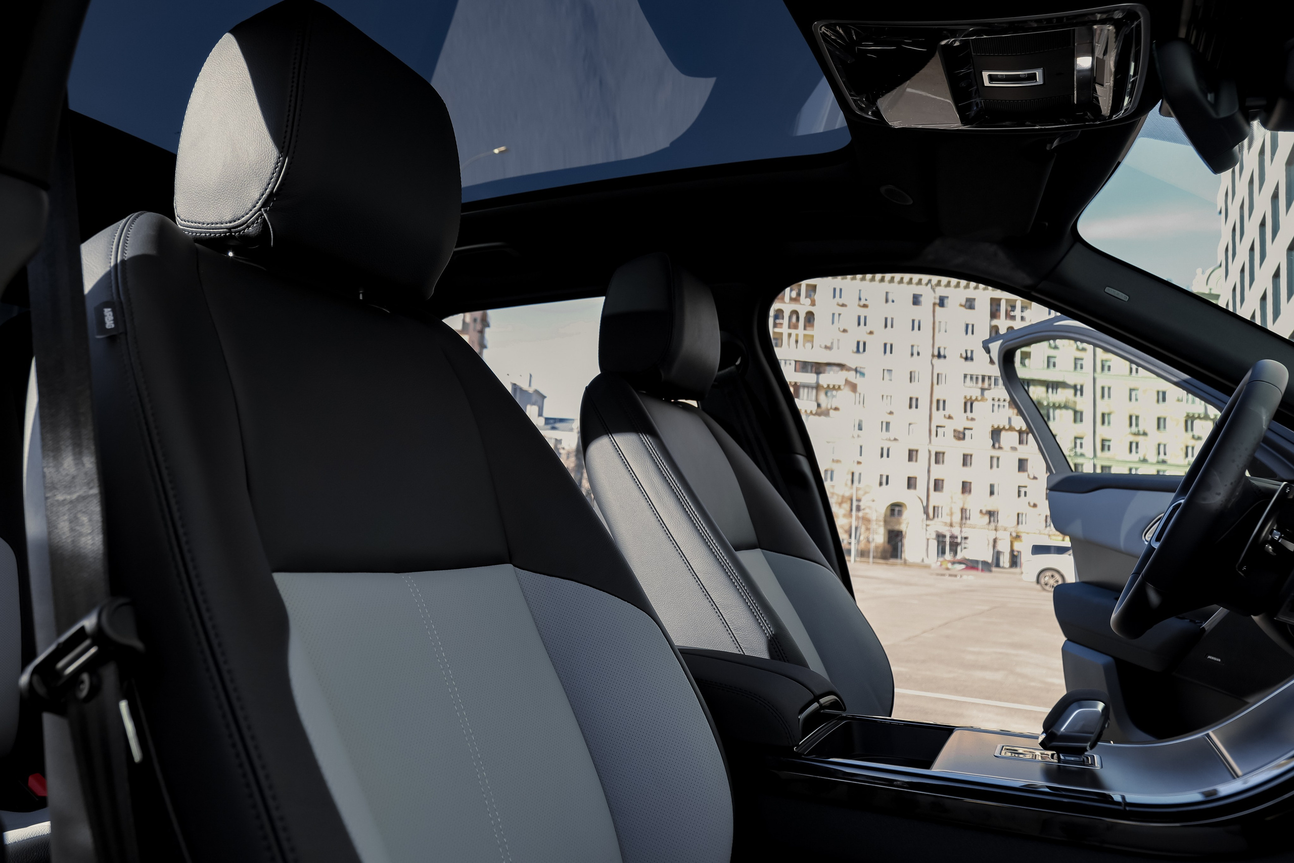 2024 Range Rover Velar 2.0 AT. Mixturecaptures