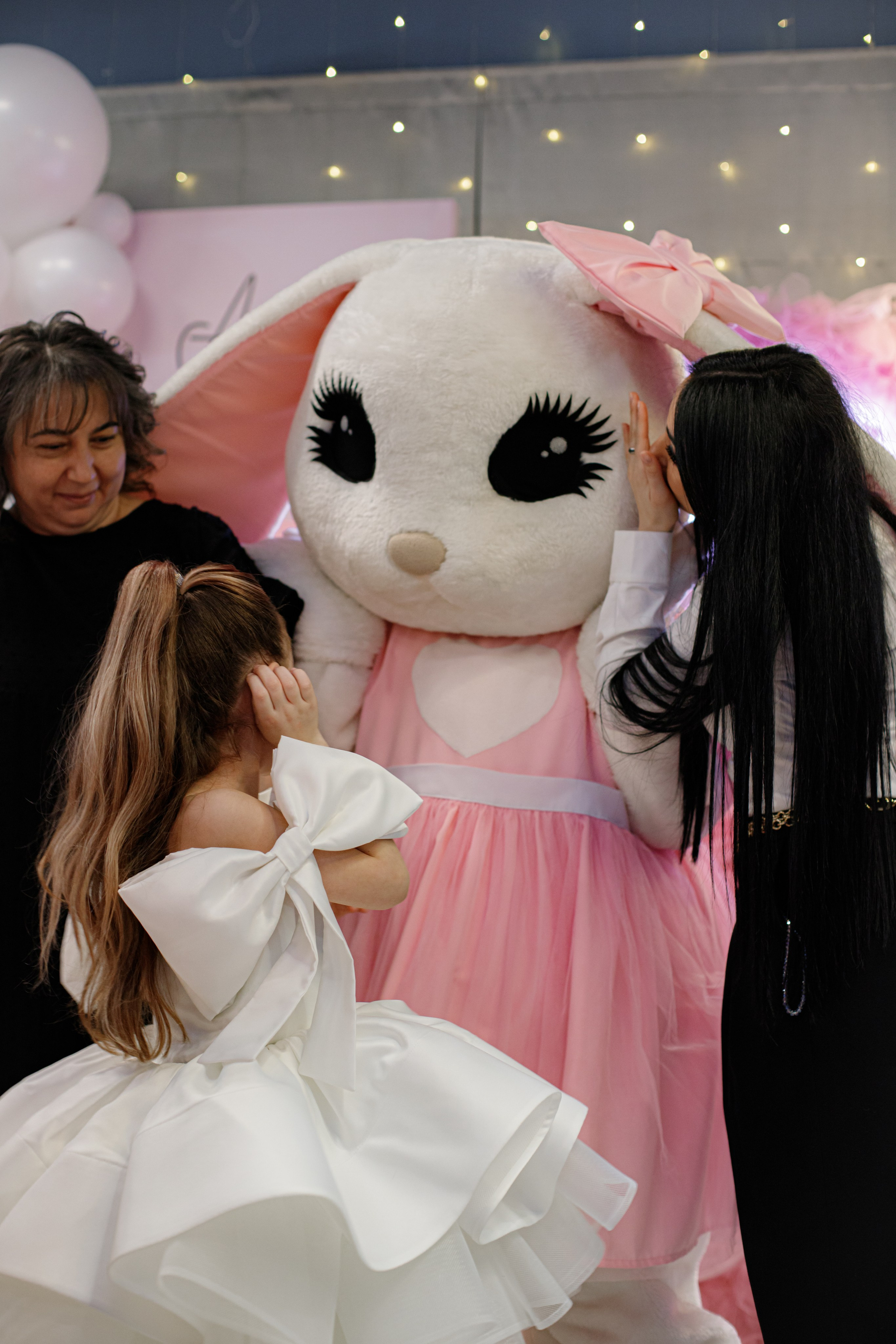 ASIA'S BIRTHDAY PARTY. Photokarish