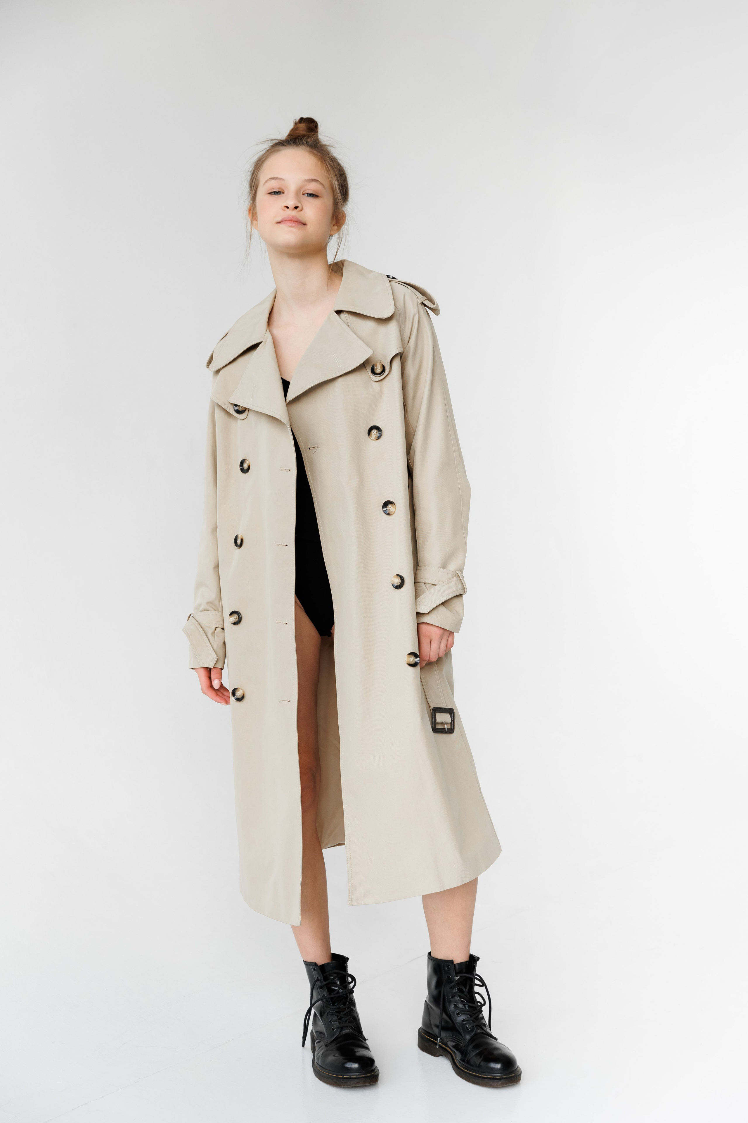 Тренч бежевого цвета . Подойдёт на размер 44 - 48