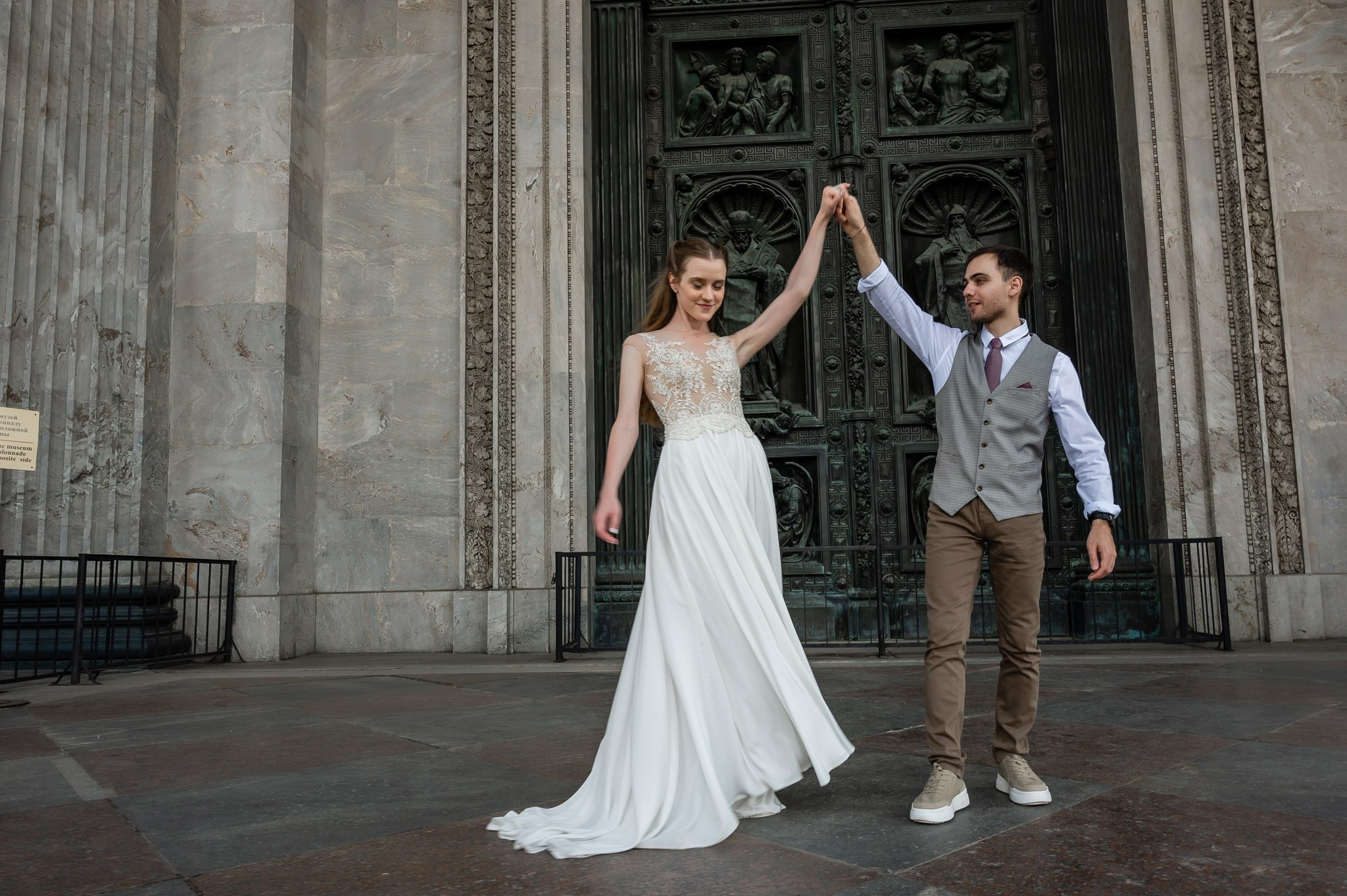 Зеркальный дворик. Свадебный и семейный фотограф из Санкт-Петербурга Климов Анатолий