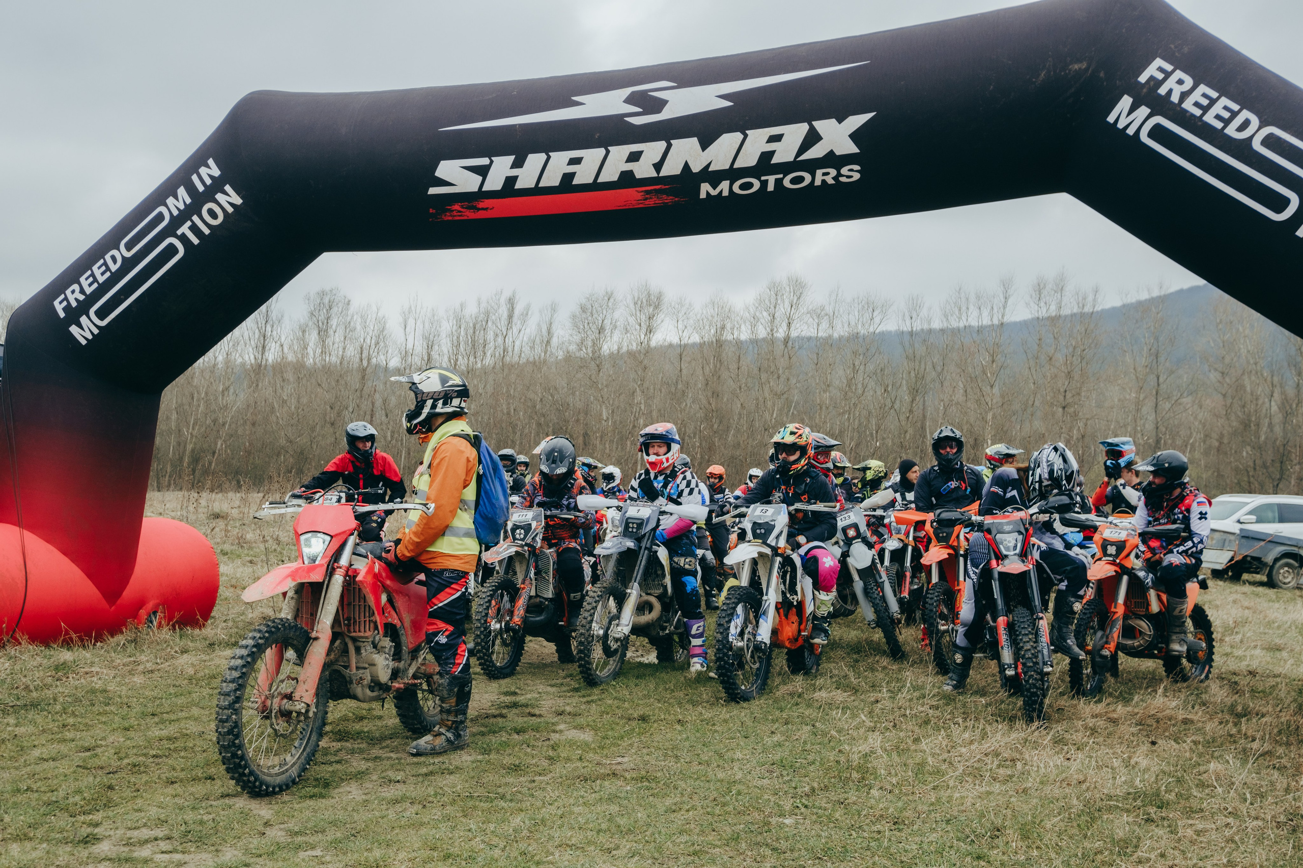 Съемка для Sharmax Moto в Горячем Ключе. Свадебный фотограф Денис Ожигин в Краснодаре и крае. Эмоциональная и стильная съемка вашего дня