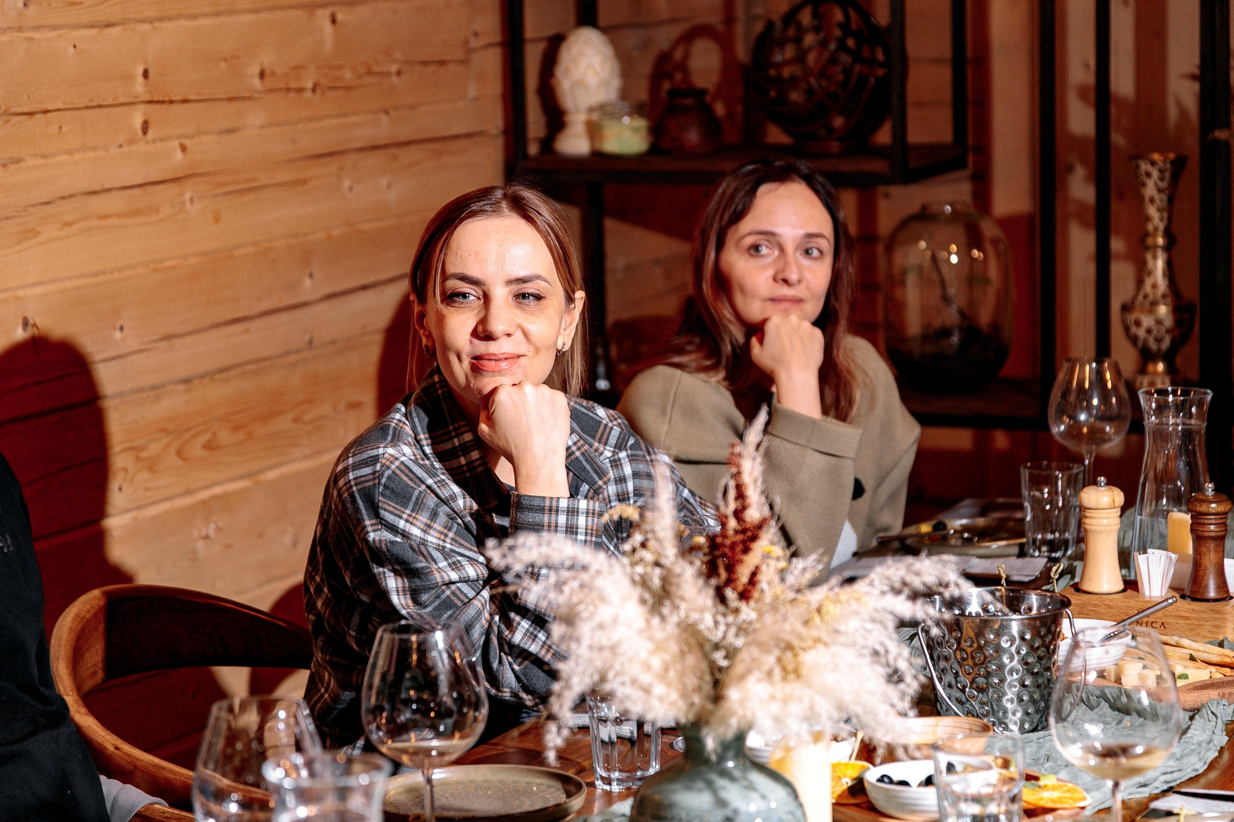 съёмка для контента. репортаж. репортажный фотограф на Алтае . съёмка для контента на Алтае. съёмка для контента Горно-Алтайск. фотограф Яков Рослин. репортажный фотограф Горно-Алтайск.