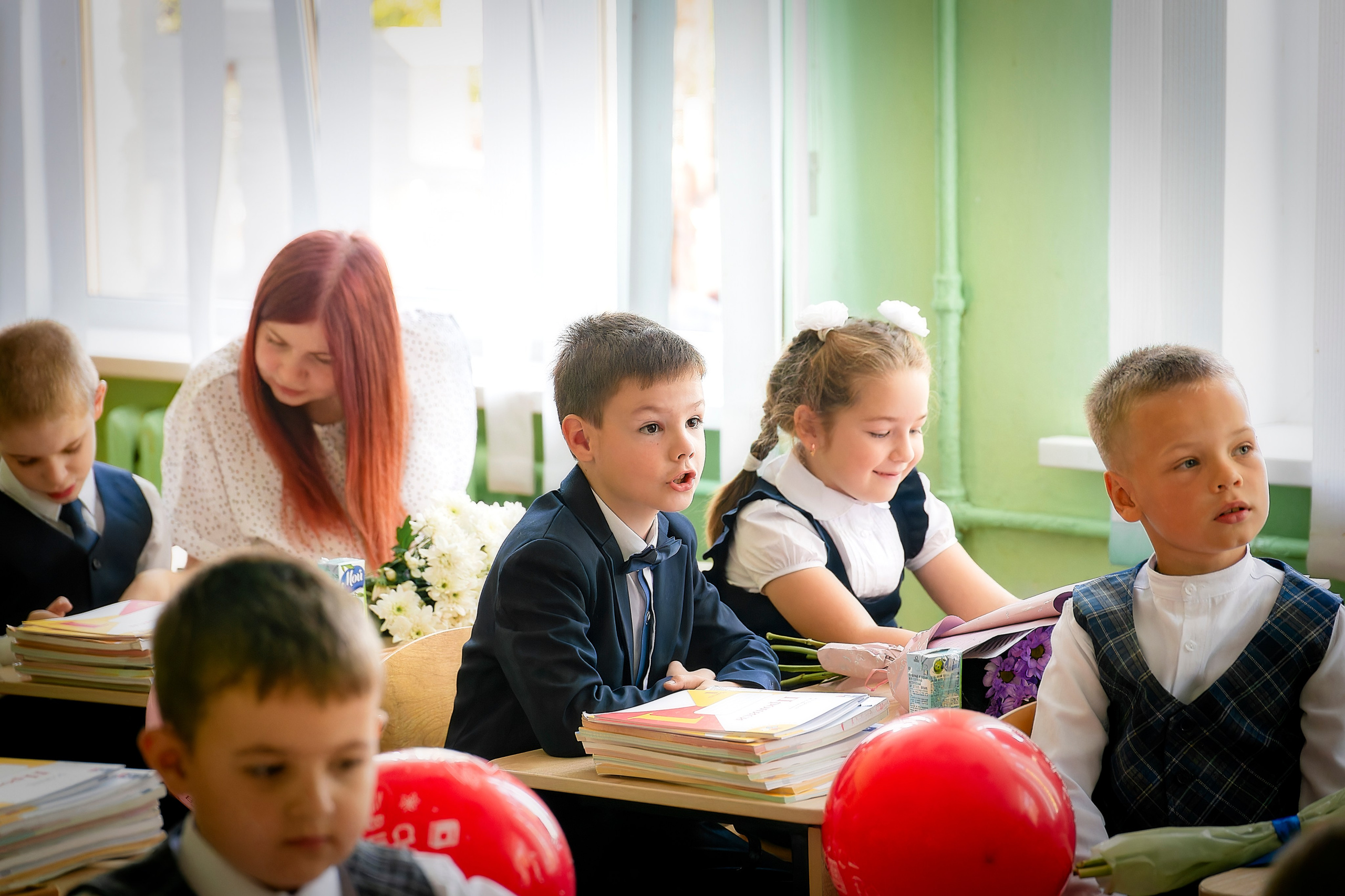 1 Сентября. Школа № 135. Лев Постнов.Фотограф. Нижний Новгород