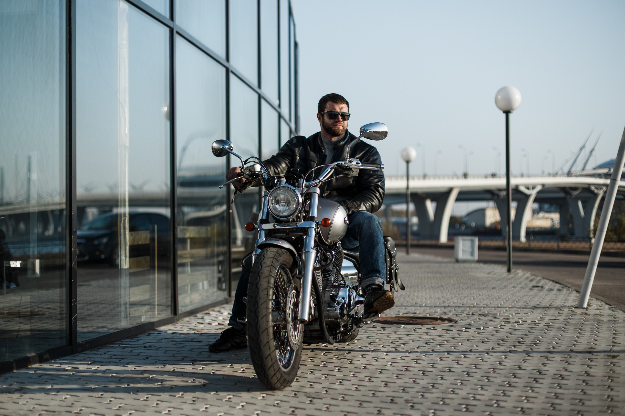 фотосессия с мотоциклом СПб мужской портрет мотоциклом байком