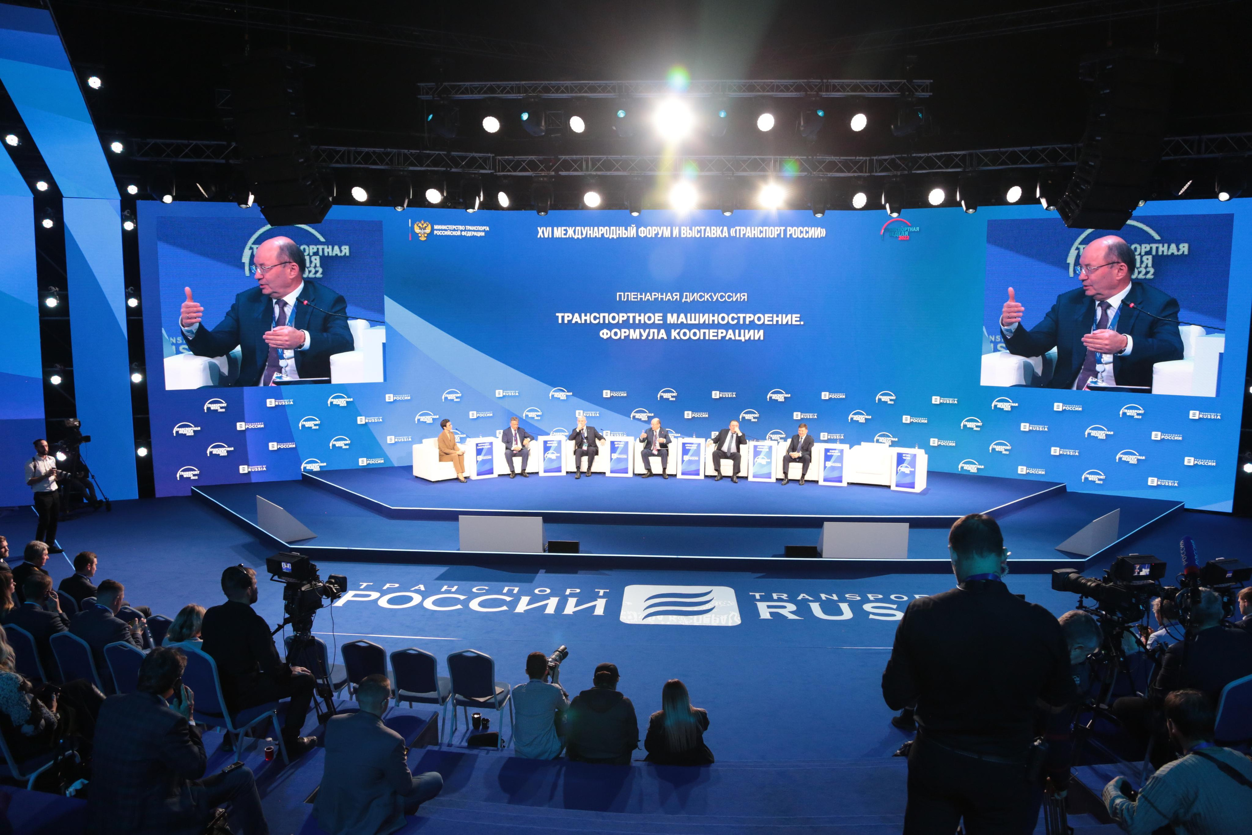 Фотограф и дизайнер Валерий Хотеев