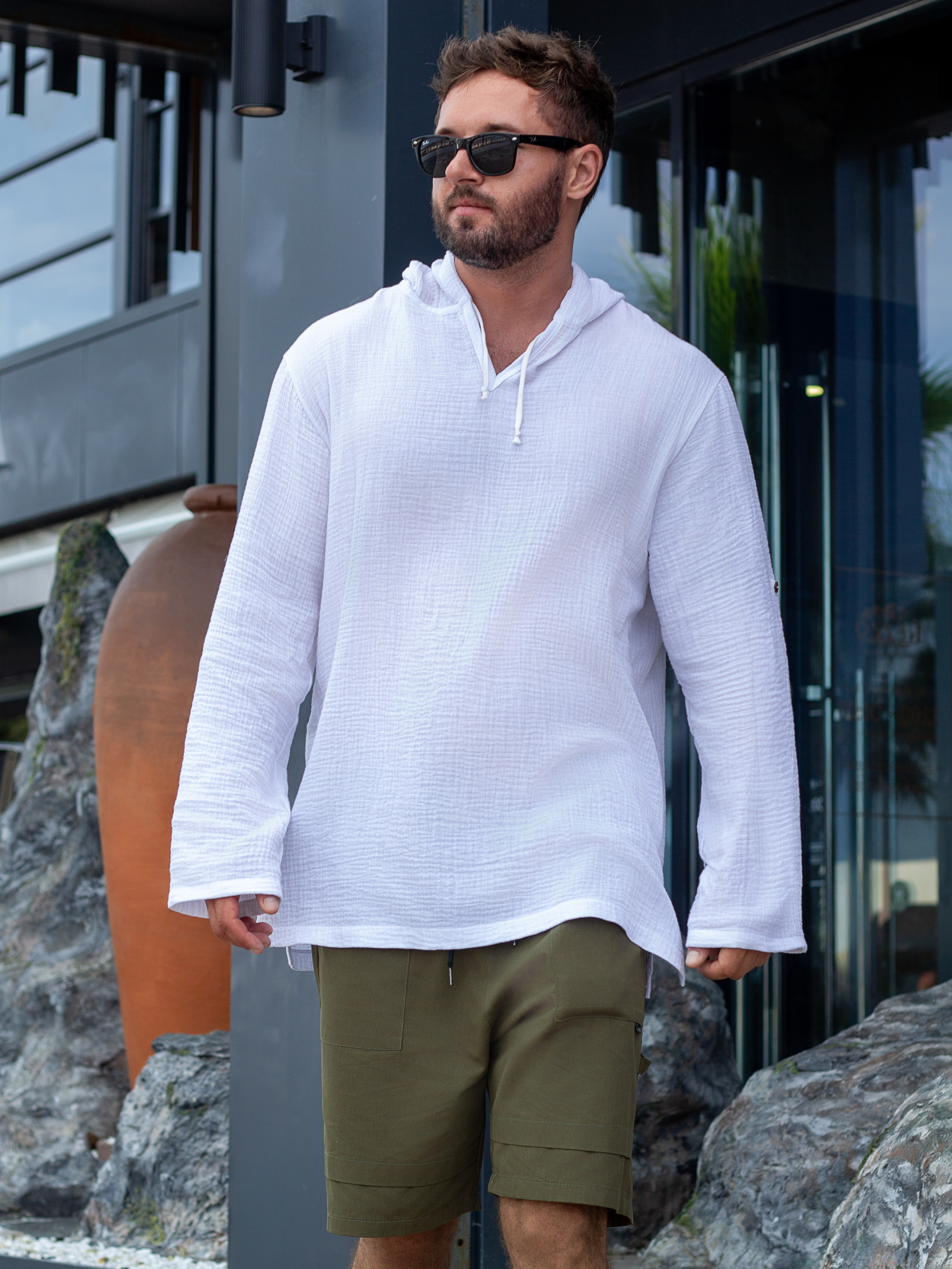 Илья. Фото для маркетплейсов в самых сочных локациях города Сочи