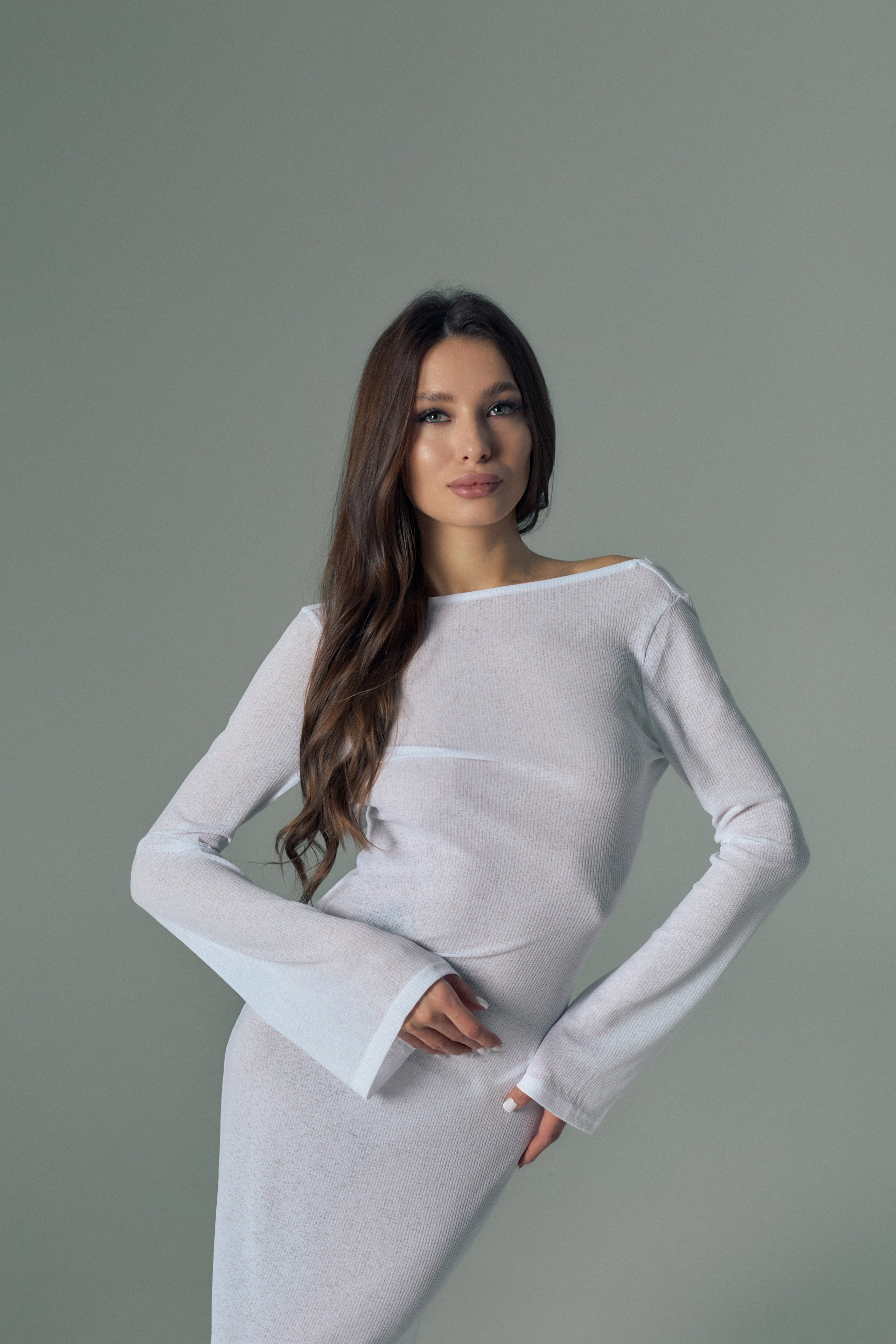 позы для фотосесии в студии для девушек